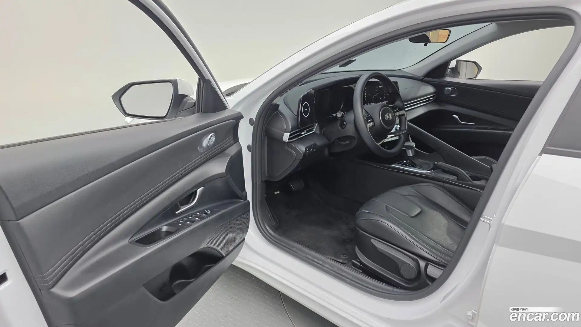 AVANTE Hyundai 2021.6-INNER-010