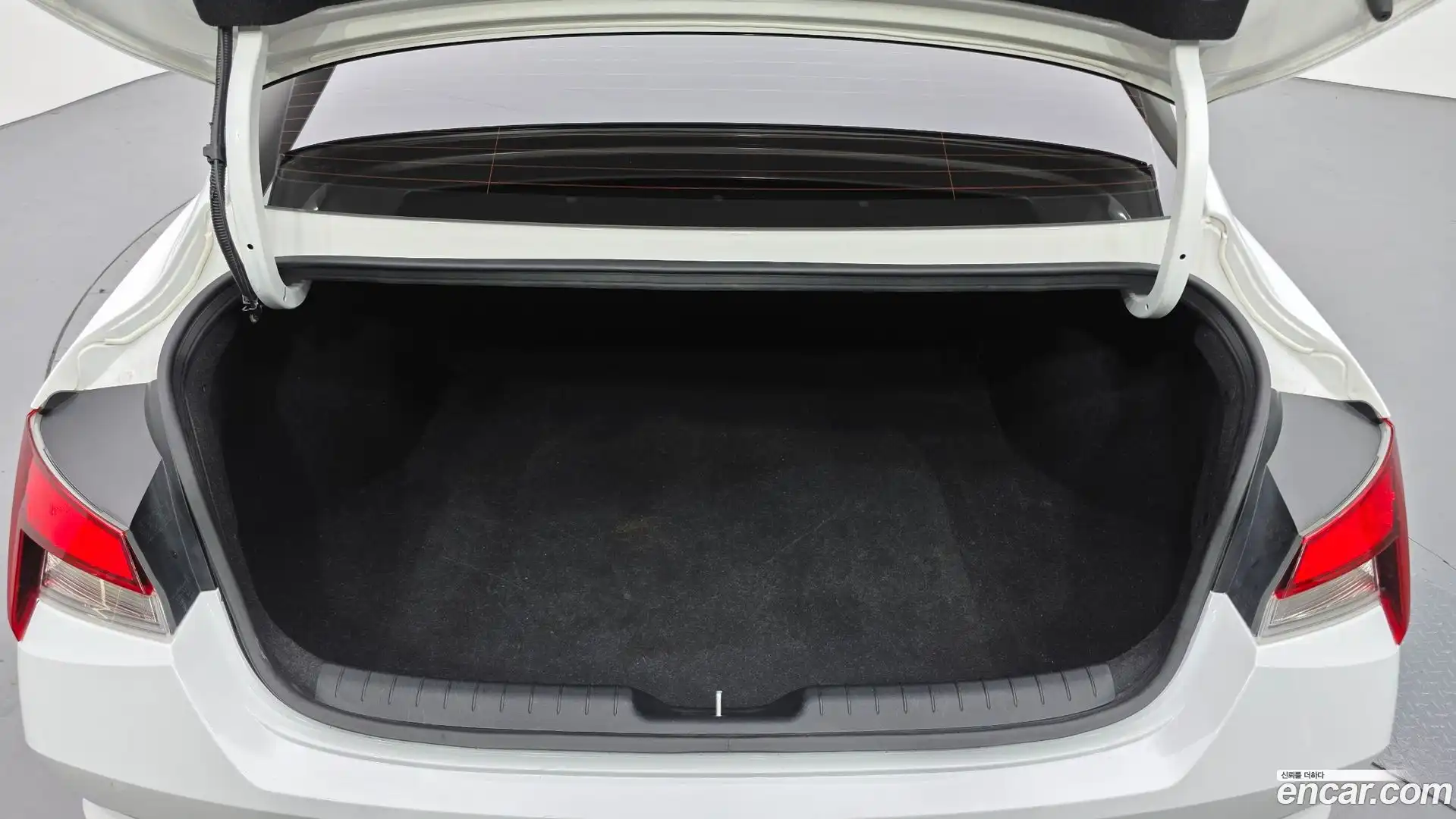 AVANTE Hyundai 2021.6-OPTION-024