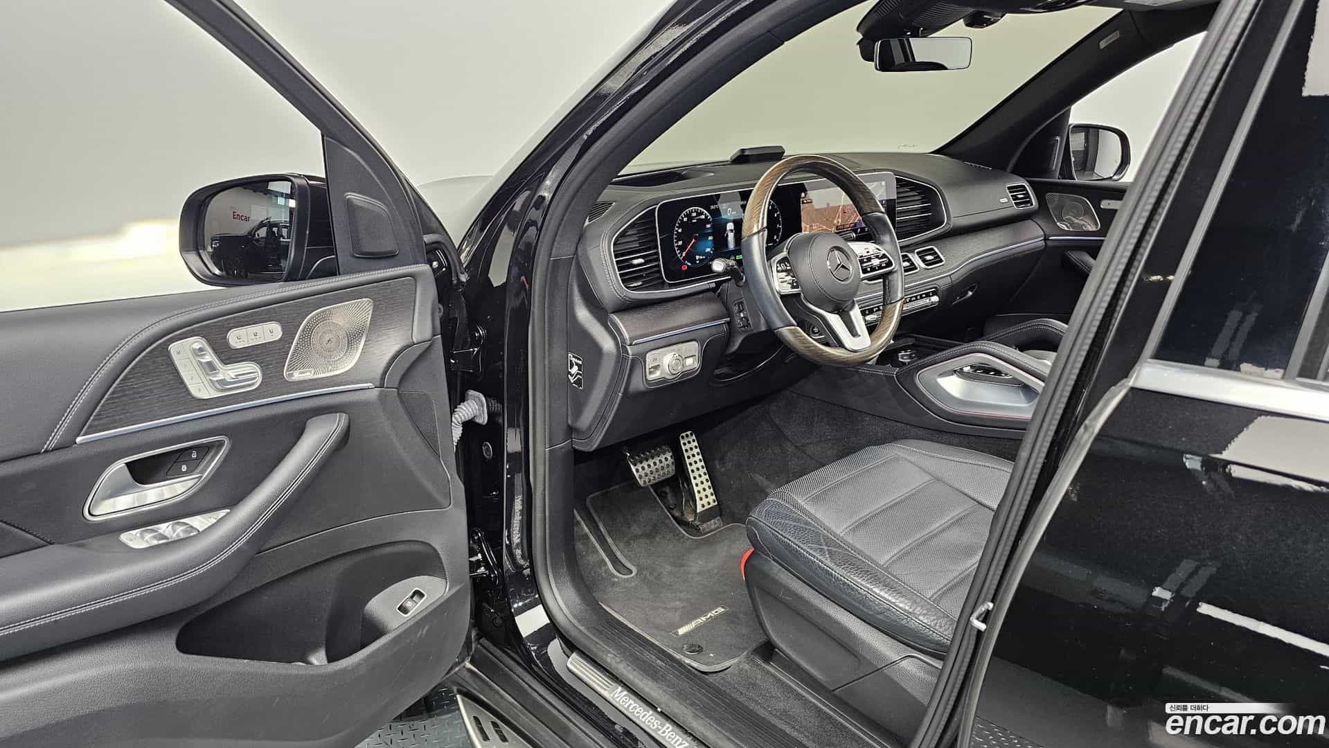 GLS-Class Mercedes-Benz 2022.9-INNER-010