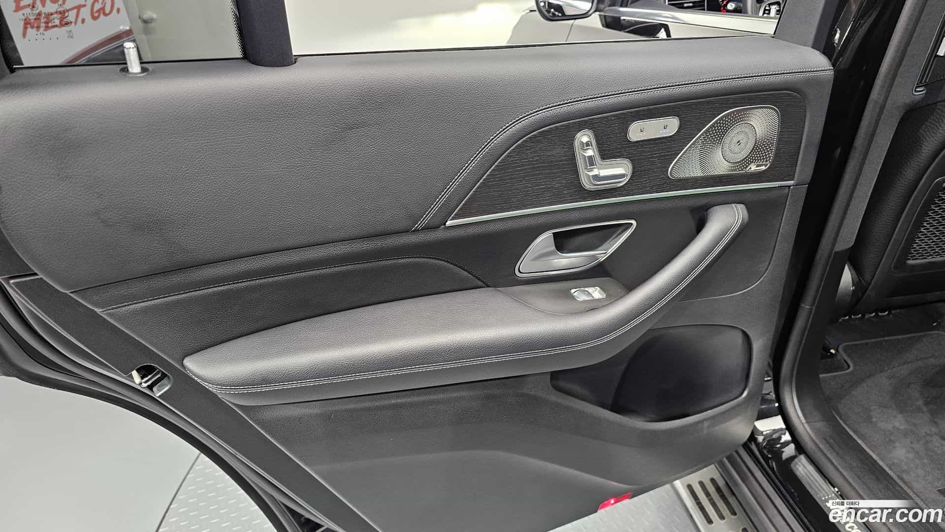 GLS-Class Mercedes-Benz 2022.9-INNER-035