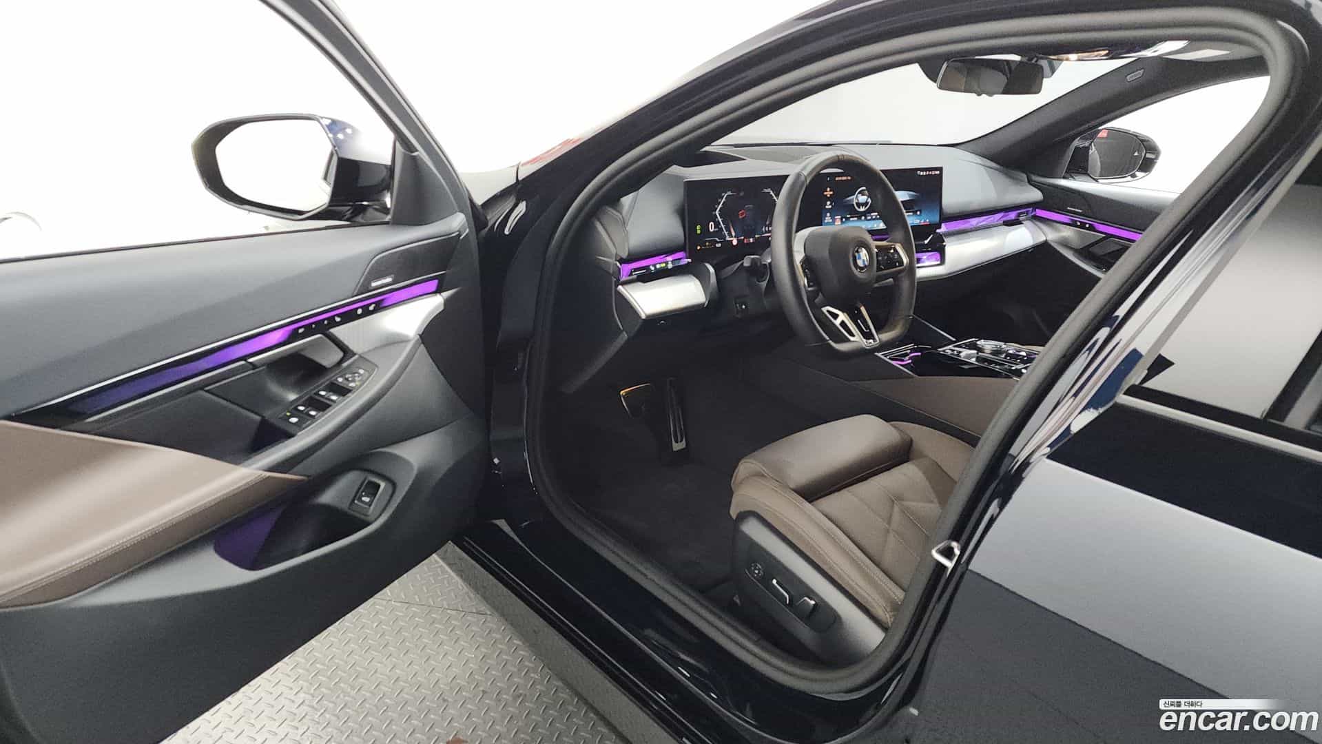 5-Series BMW 2025.5-INNER-010