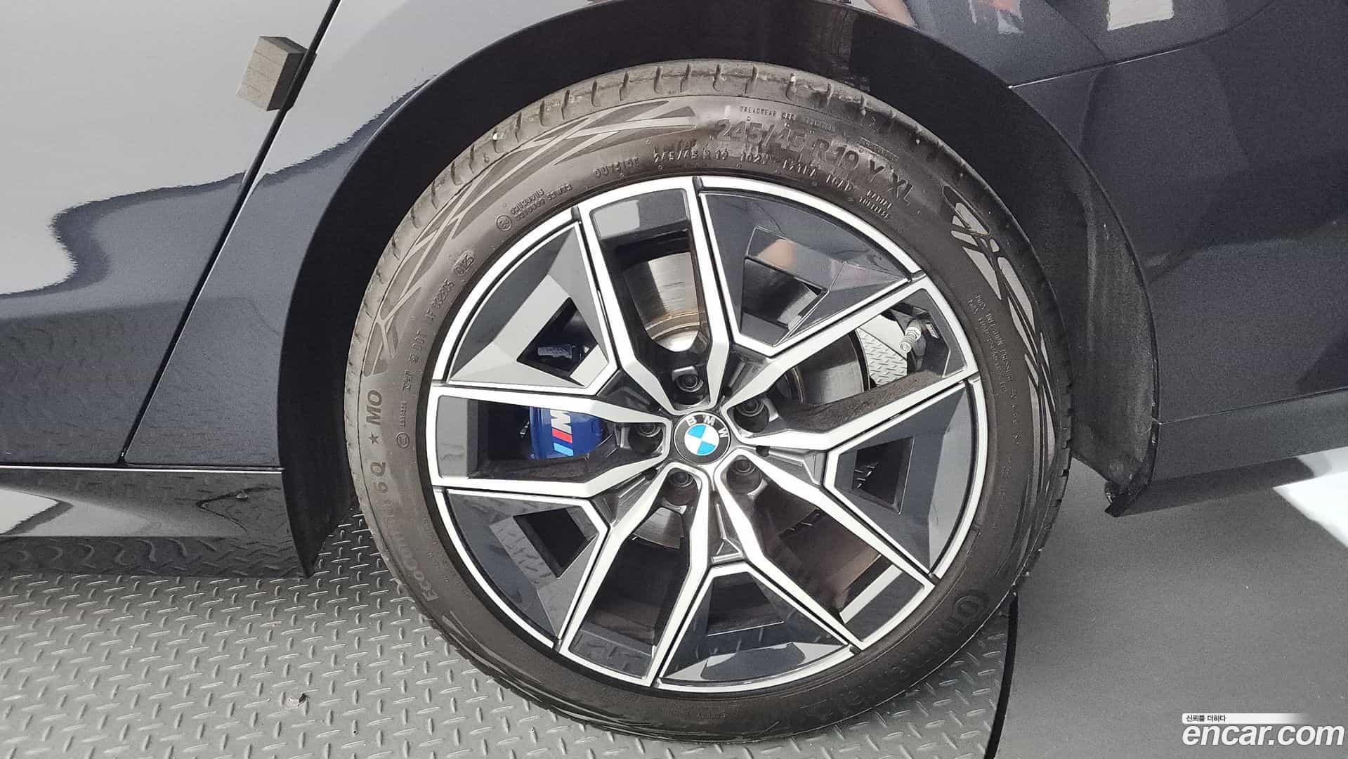 5-Series BMW 2025.5-OUTER-031