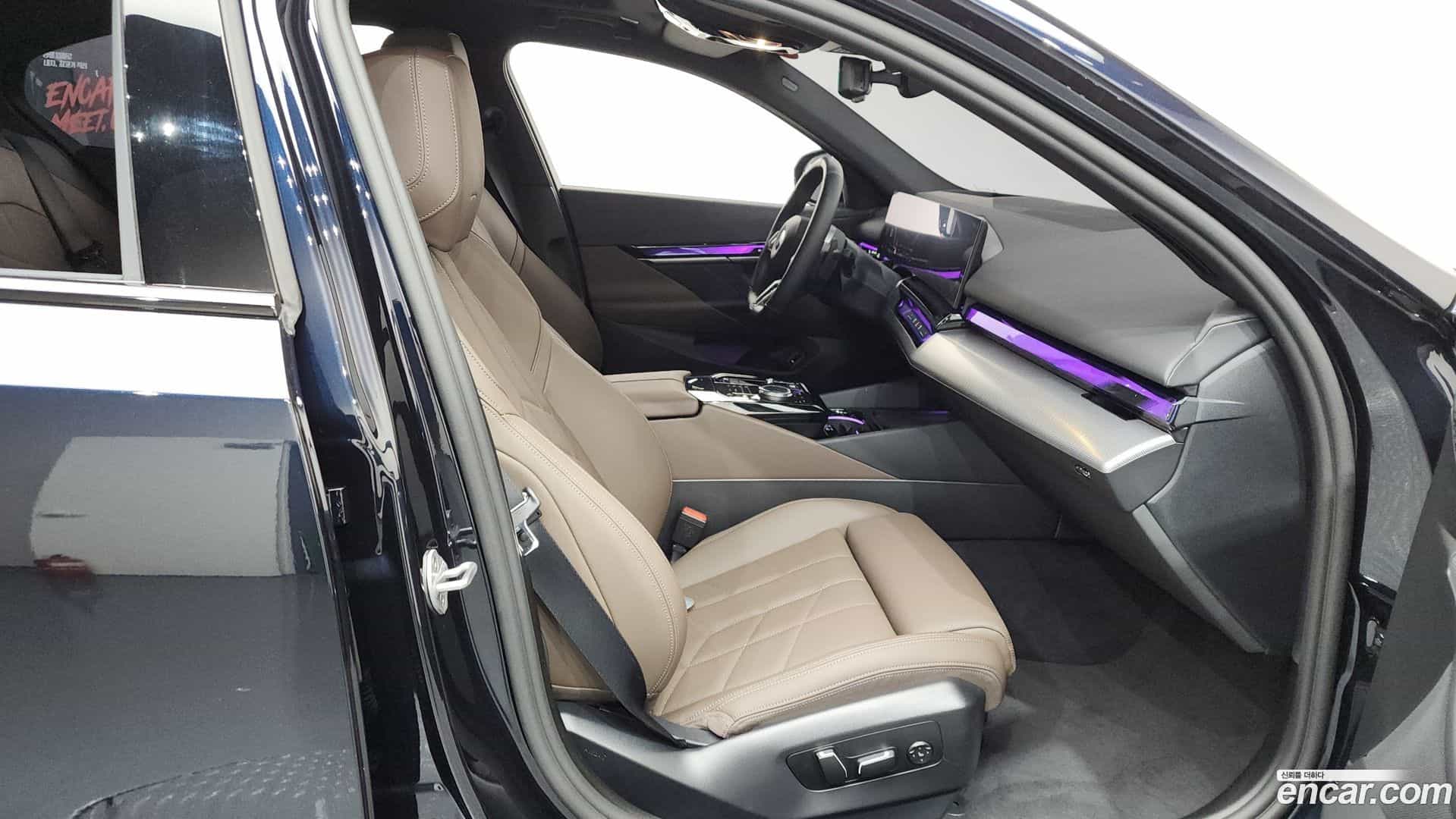 5-Series BMW 2025.5-INNER-036