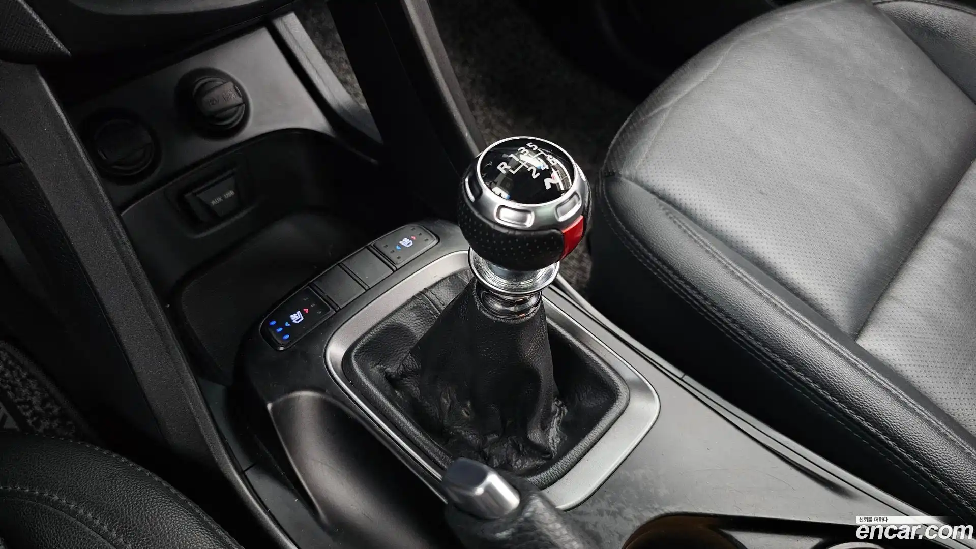 Santafe Hyundai 2014.10-INNER-009