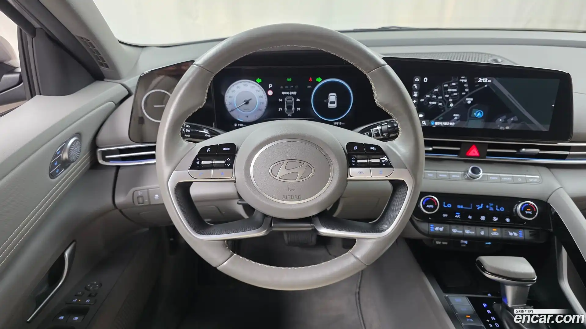 AVANTE Hyundai 2023.10-OPTION-018
