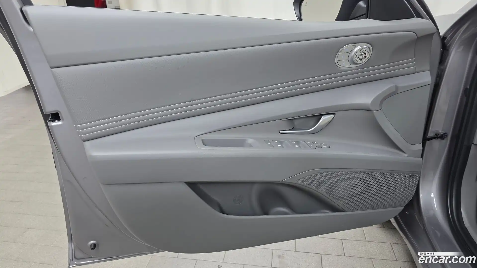 AVANTE Hyundai 2023.10-INNER-034