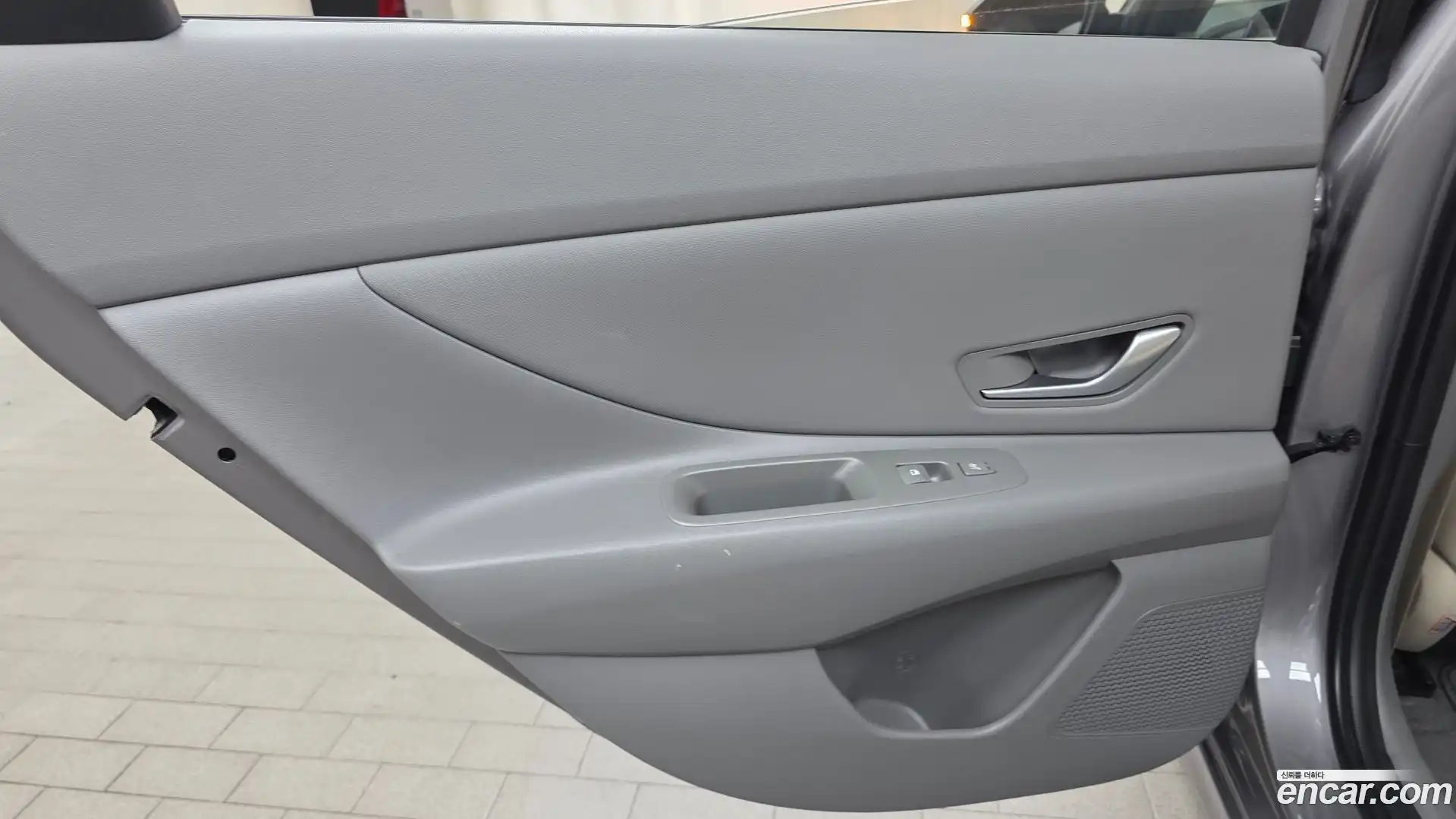 AVANTE Hyundai 2023.10-INNER-035