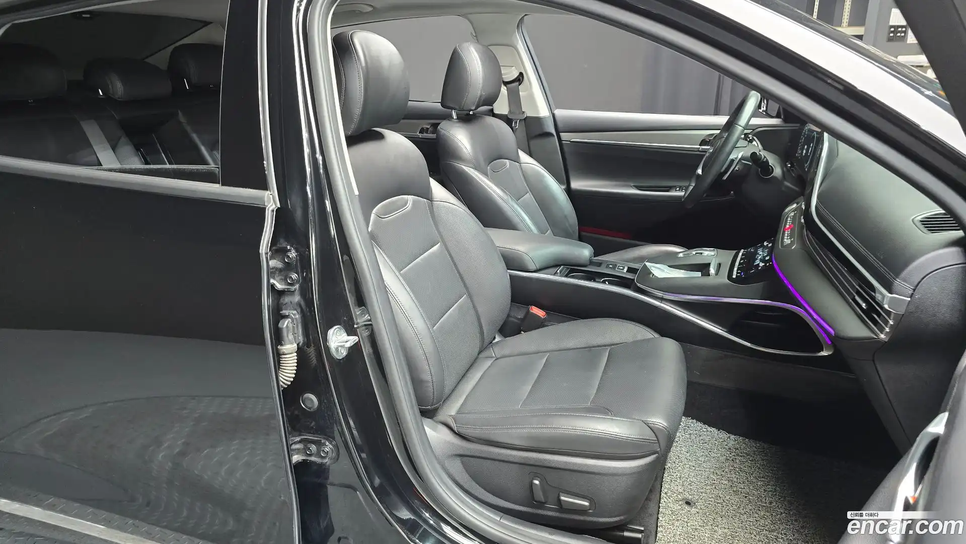 Grandeur Hyundai 2022.1-OPTION-016