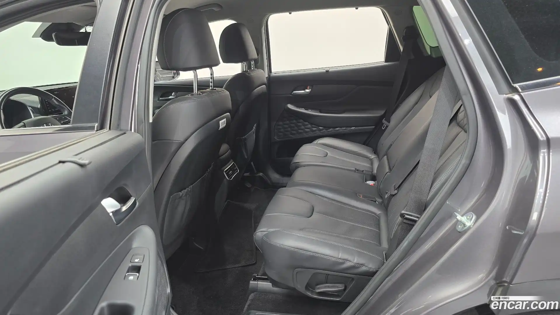 Santafe Hyundai 2022.8-INNER-036