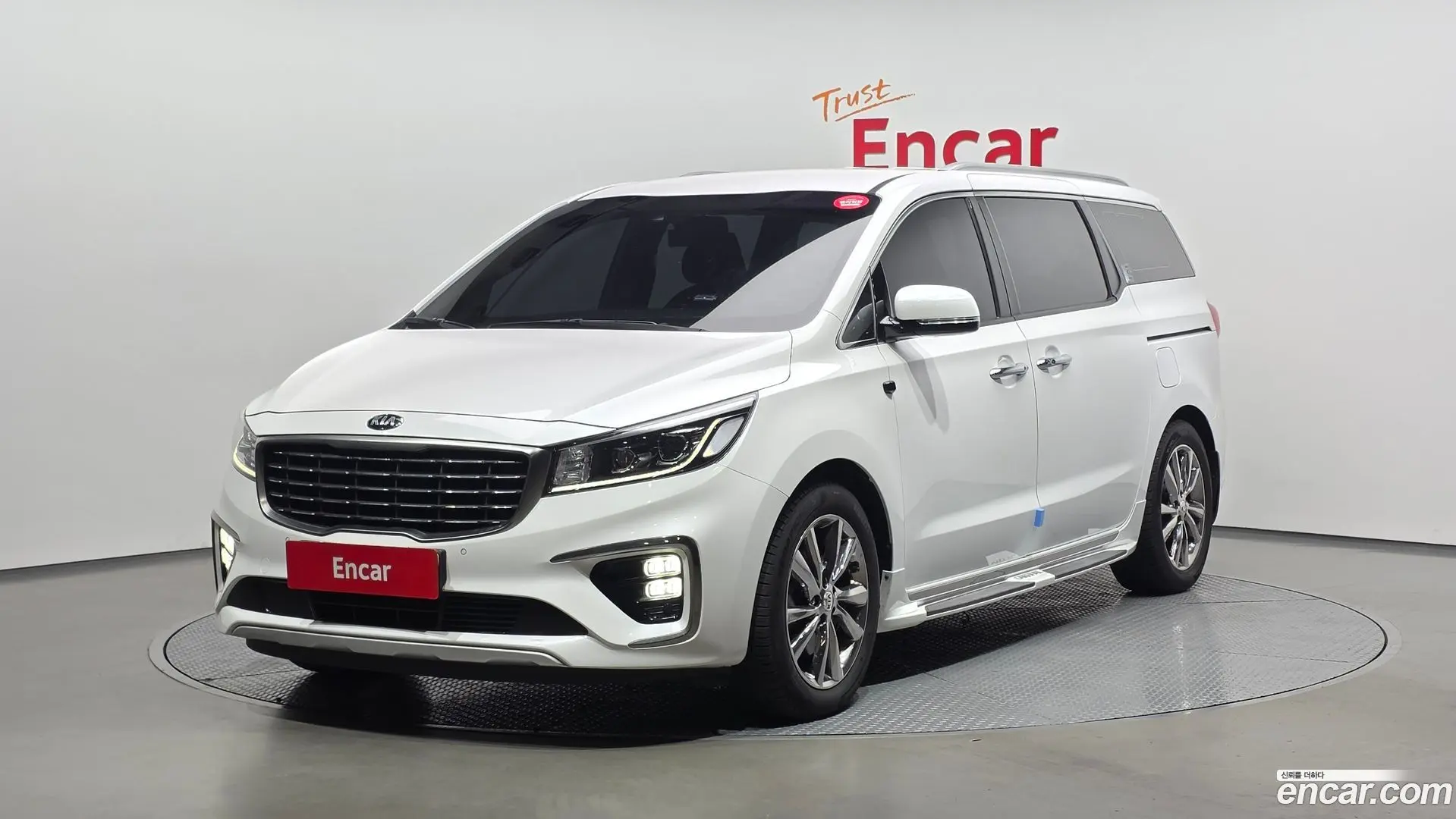 Main__Slider__Photo:Canival Kia 2018.6-0