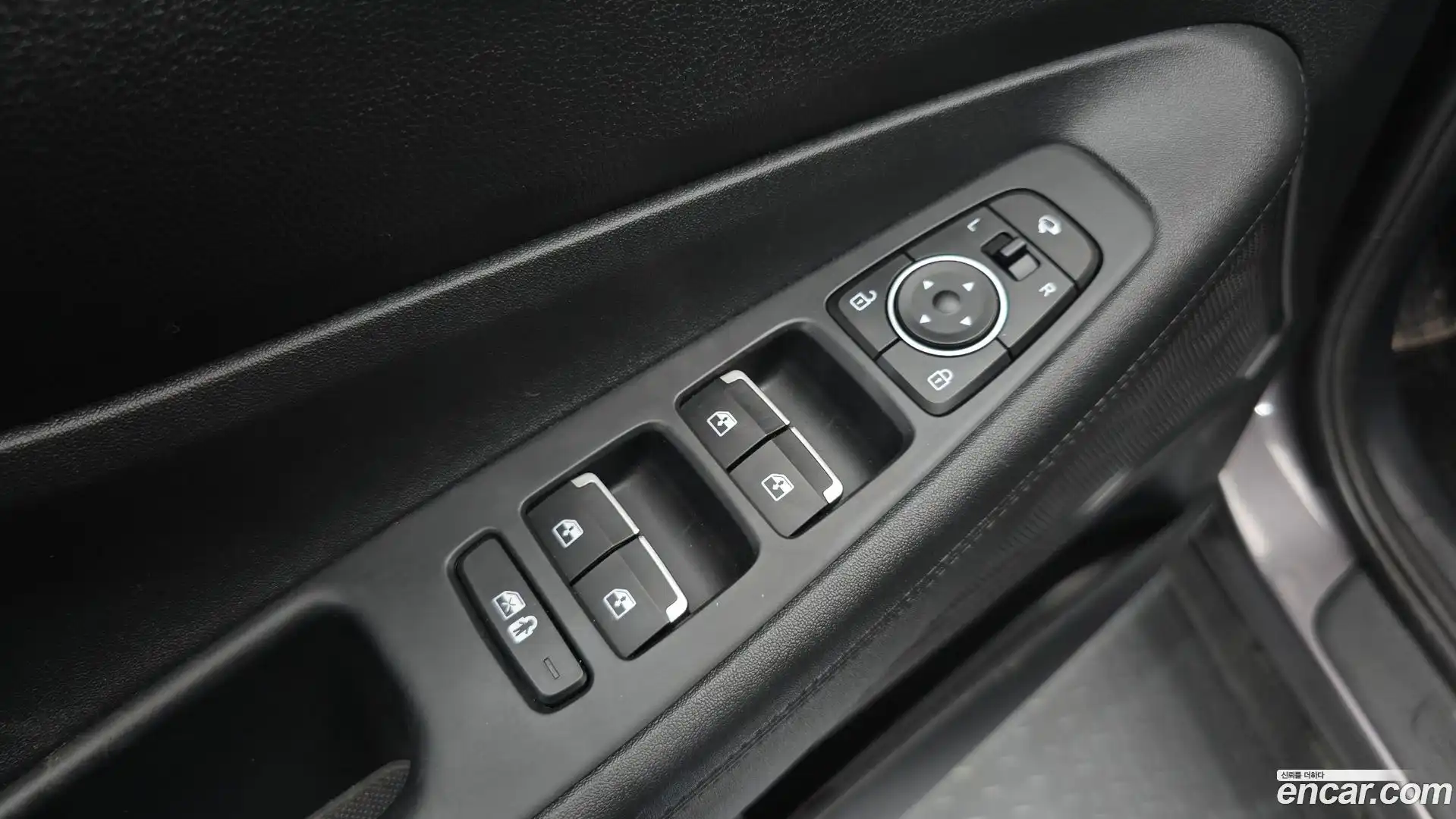 Santafe Hyundai 2022.8-OPTION-042