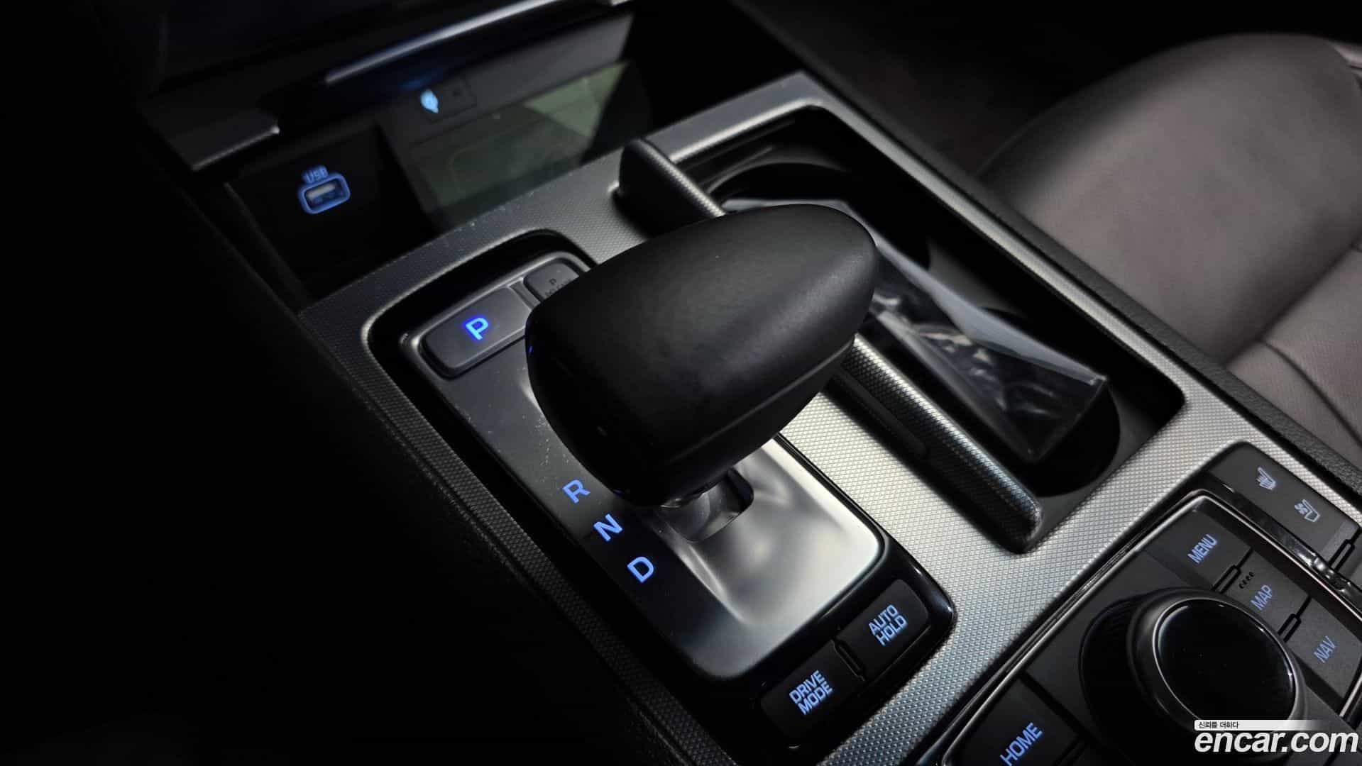 G80 Genesis 2019.4-INNER-009