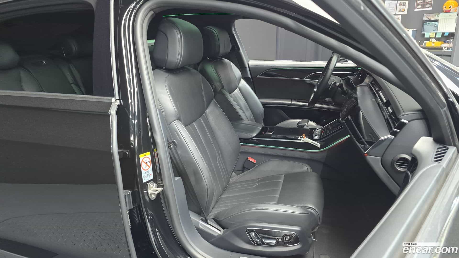 A8 Audi 2021.11-OPTION-015