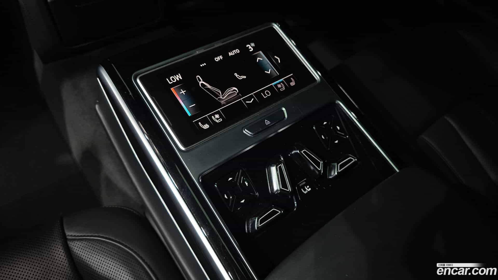 A8 Audi 2021.11-OPTION-044
