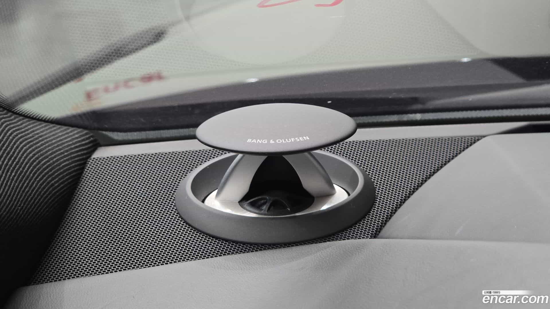 A8 Audi 2021.11-OPTION-046