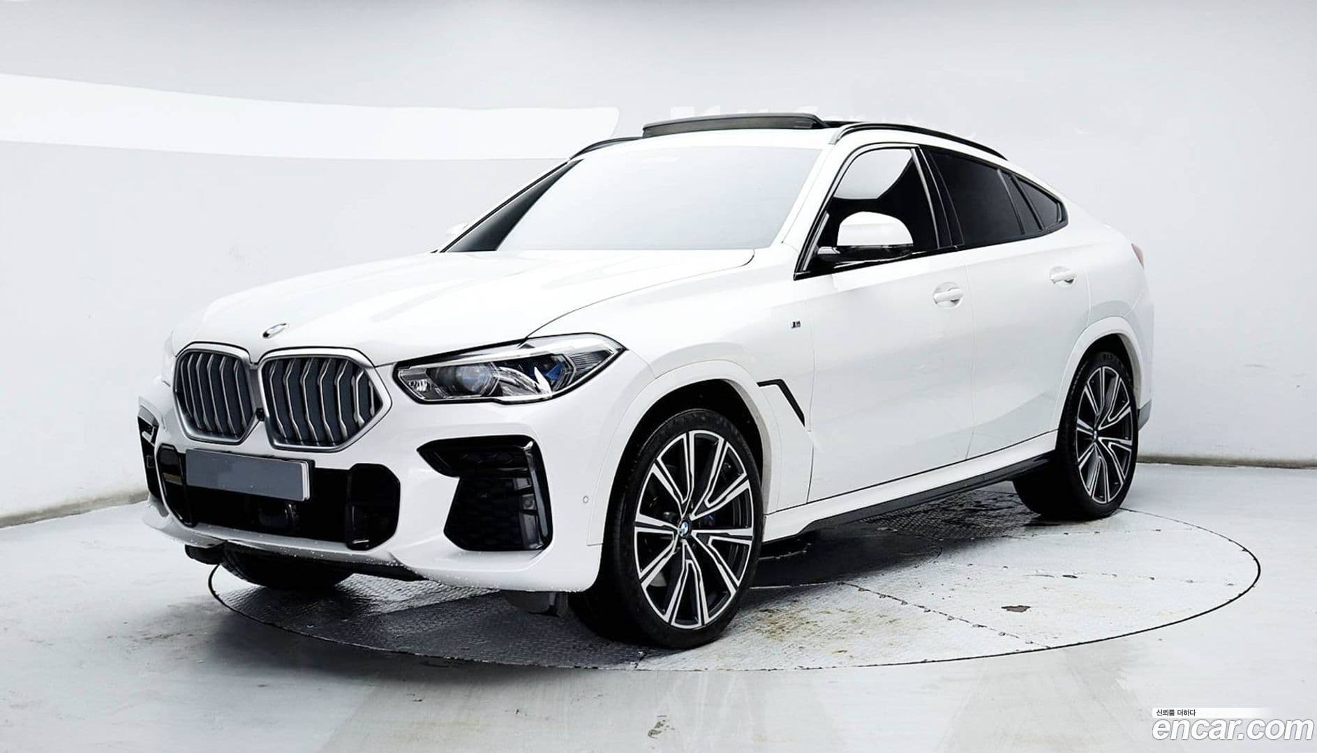 Main__Slider__Photo:X6 BMW 2022.0-0