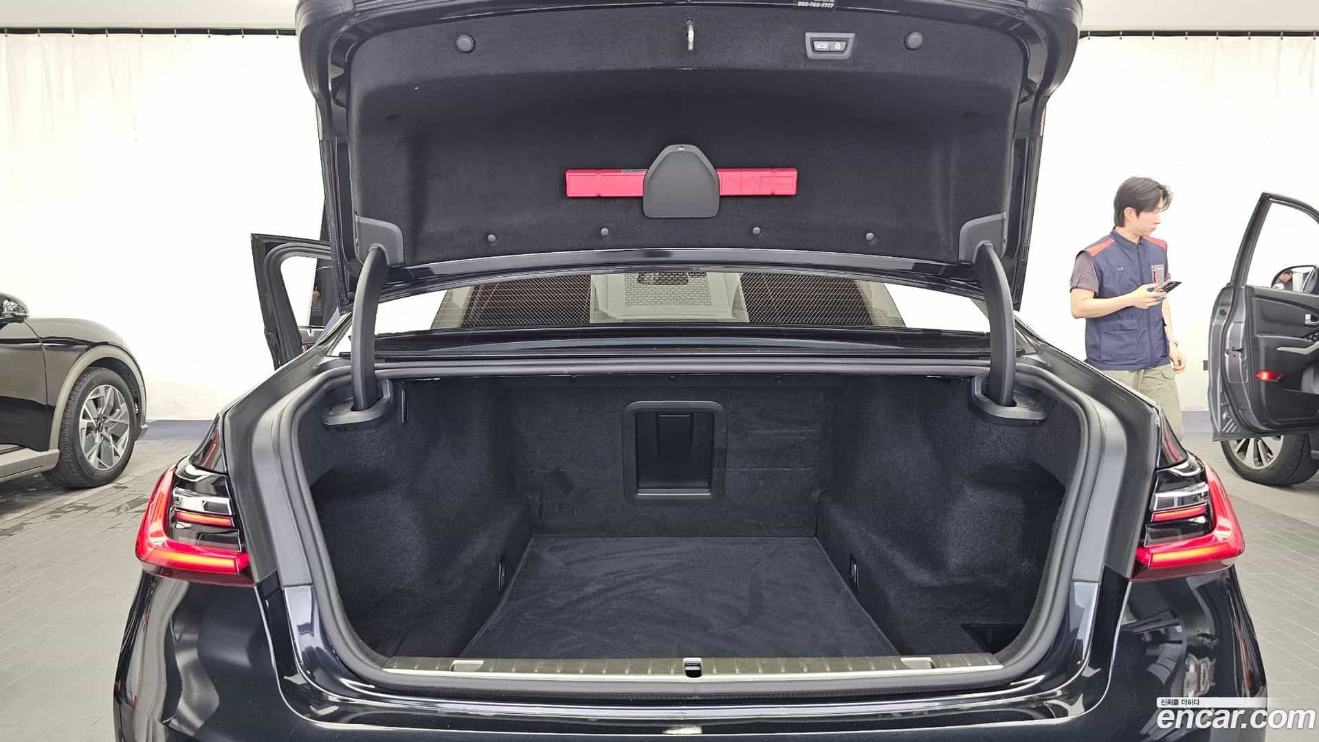 7-Series BMW 2022.4-OPTION-024