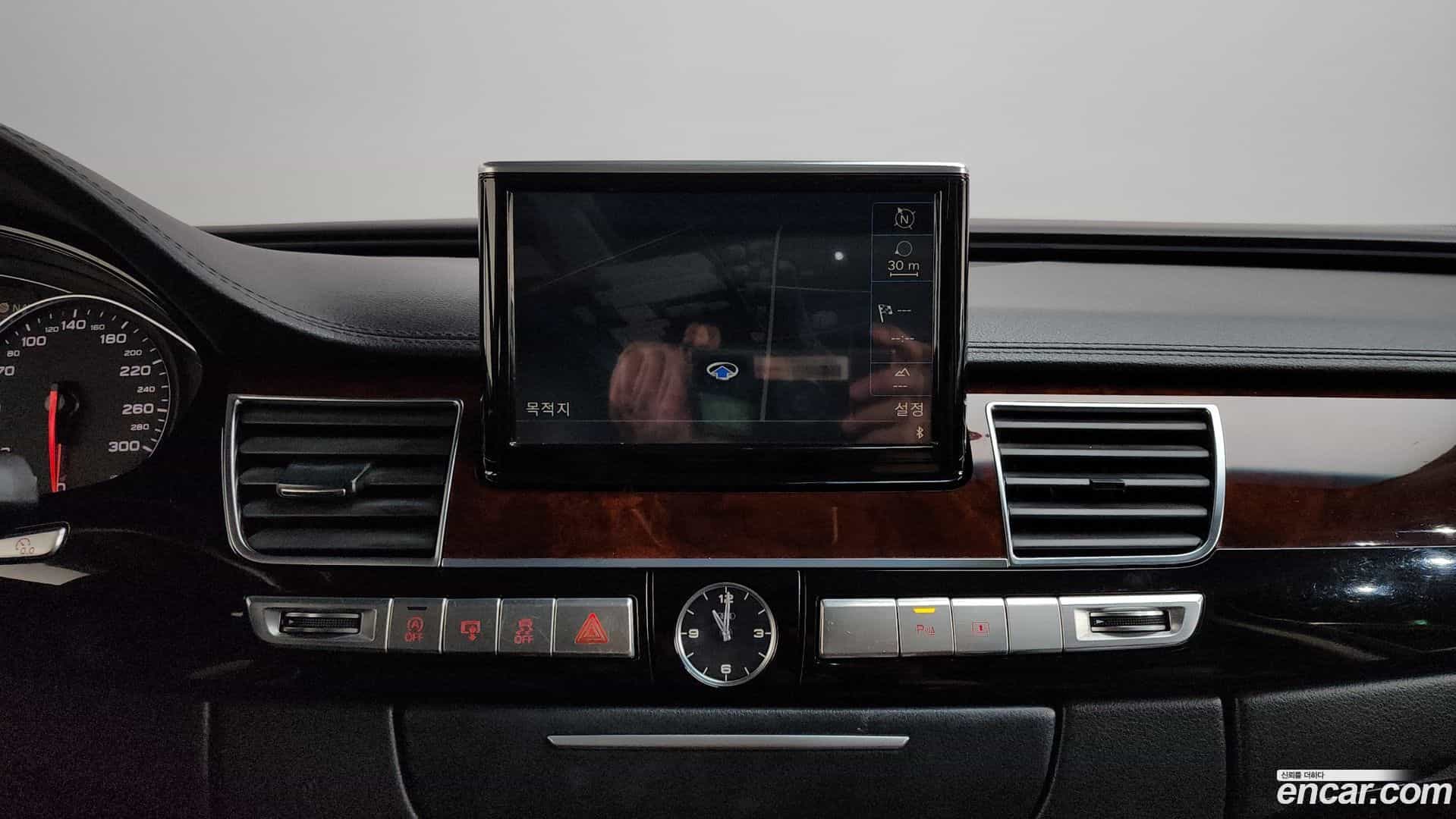A8 Audi 2012.6-OPTION-017