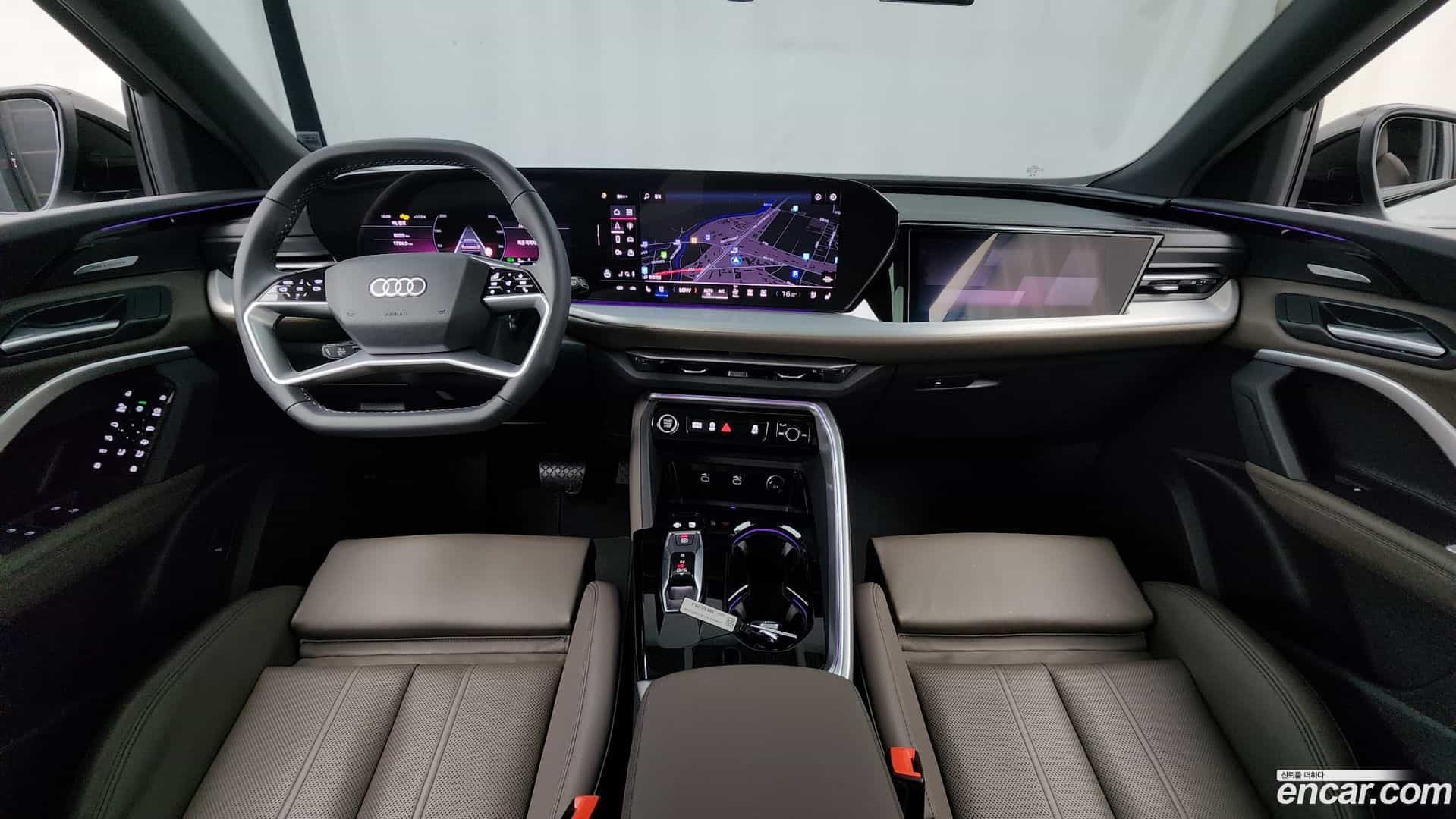 Q5 Audi 2025.10-INNER-007