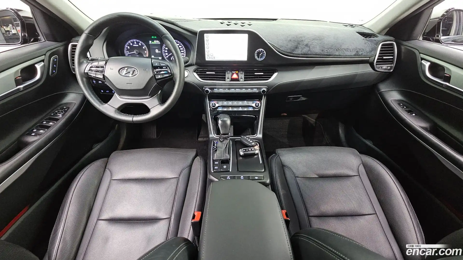 Grandeur Hyundai 2017.5-INNER-007