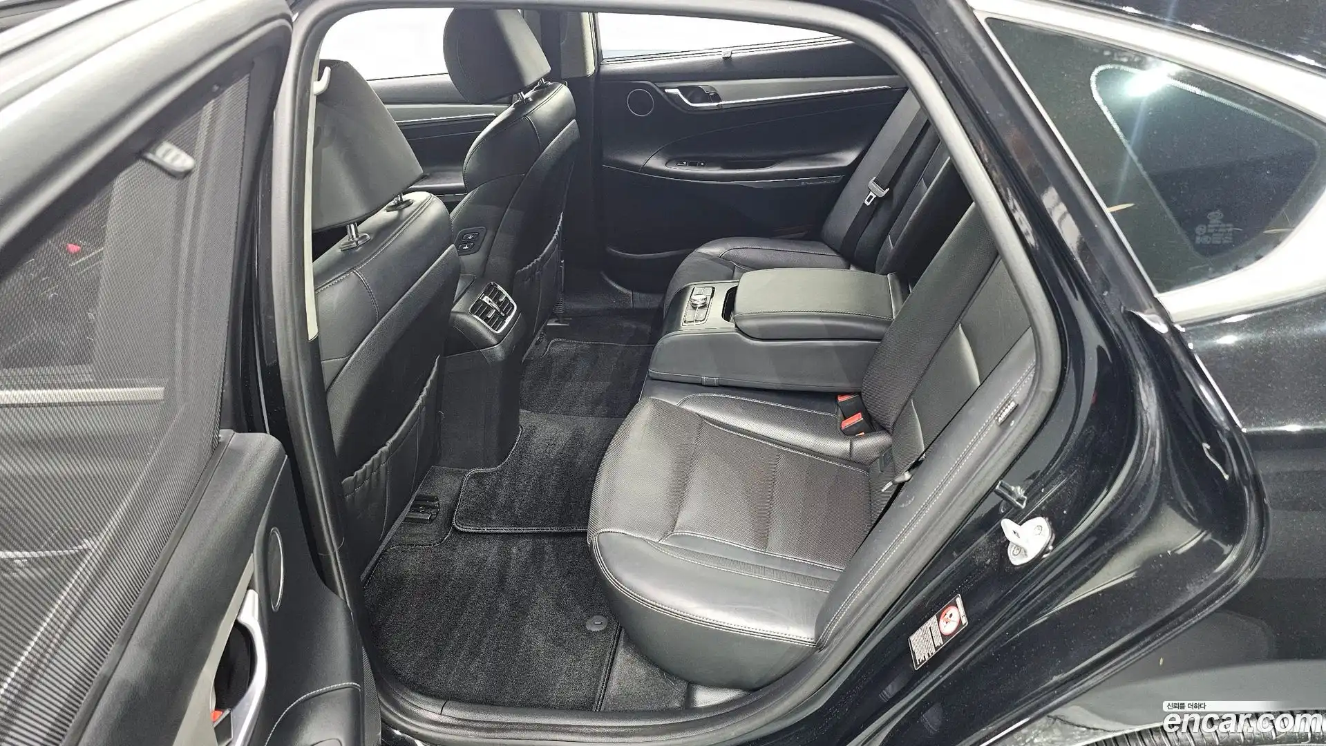 Grandeur Hyundai 2017.5-OPTION-015