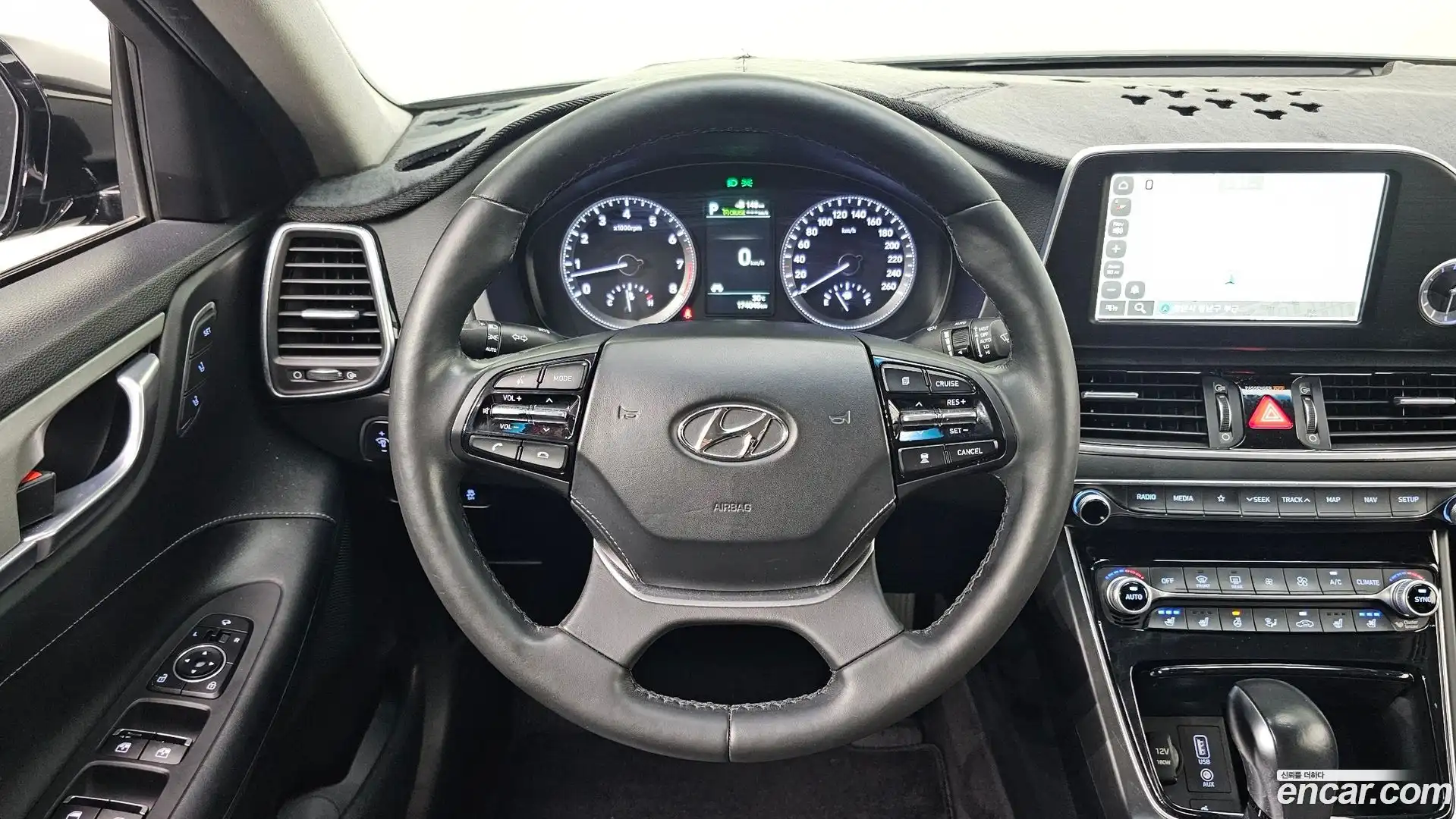Grandeur Hyundai 2017.5-OPTION-019