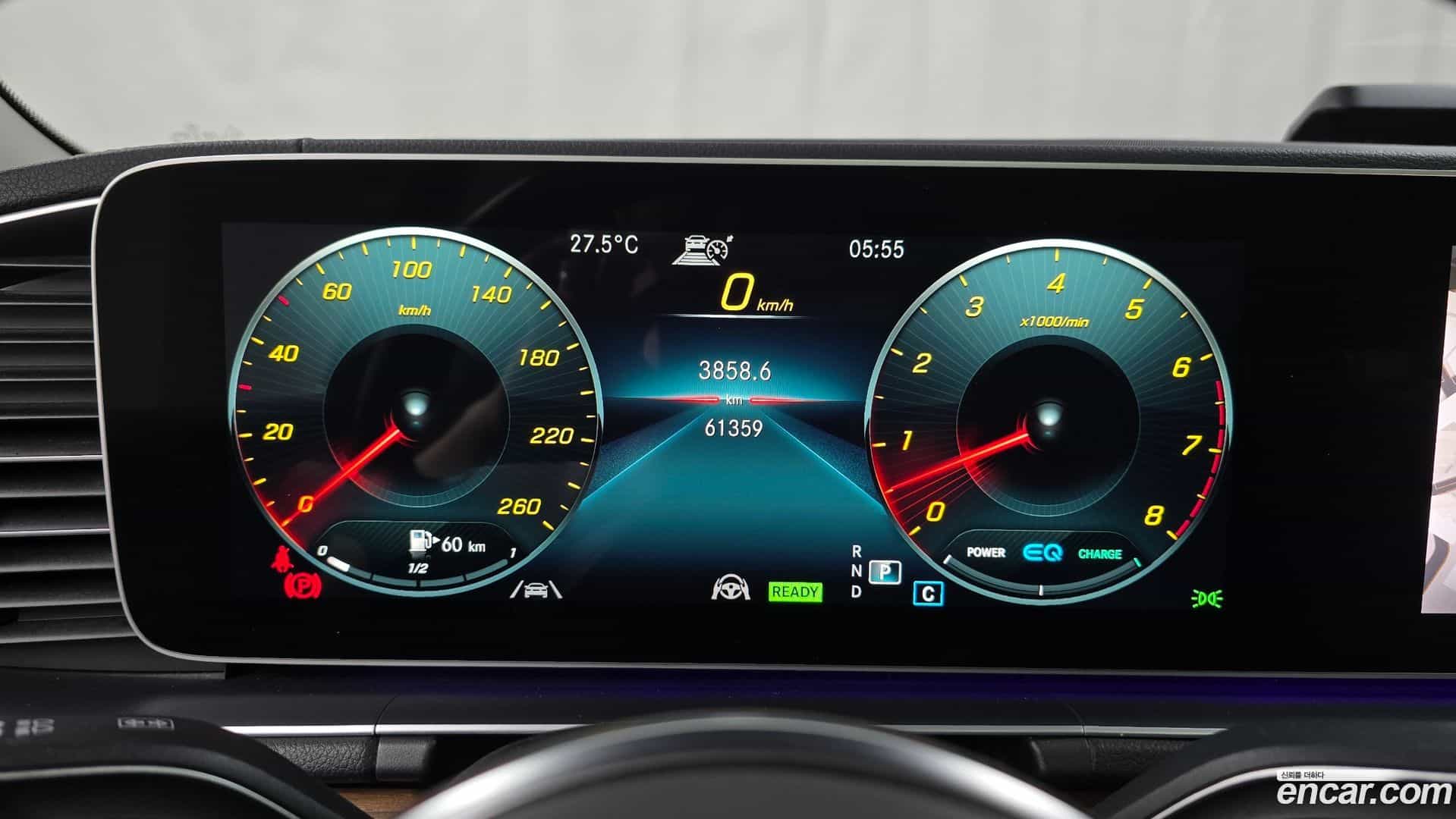 GLE-Class Mercedes-Benz 2021.3-INNER-008