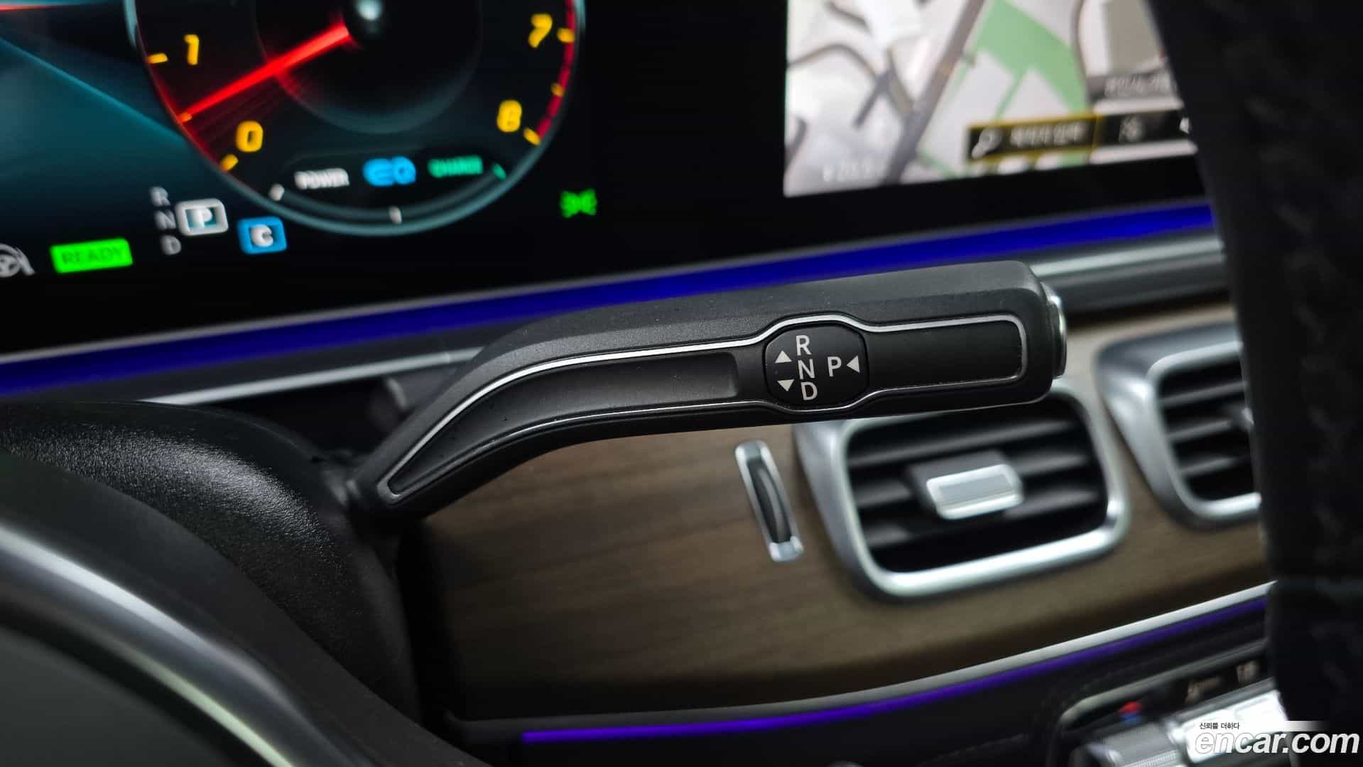 GLE-Class Mercedes-Benz 2021.3-INNER-009