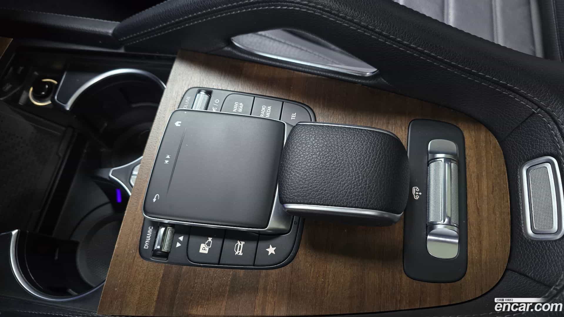 GLE-Class Mercedes-Benz 2021.3-OPTION-022