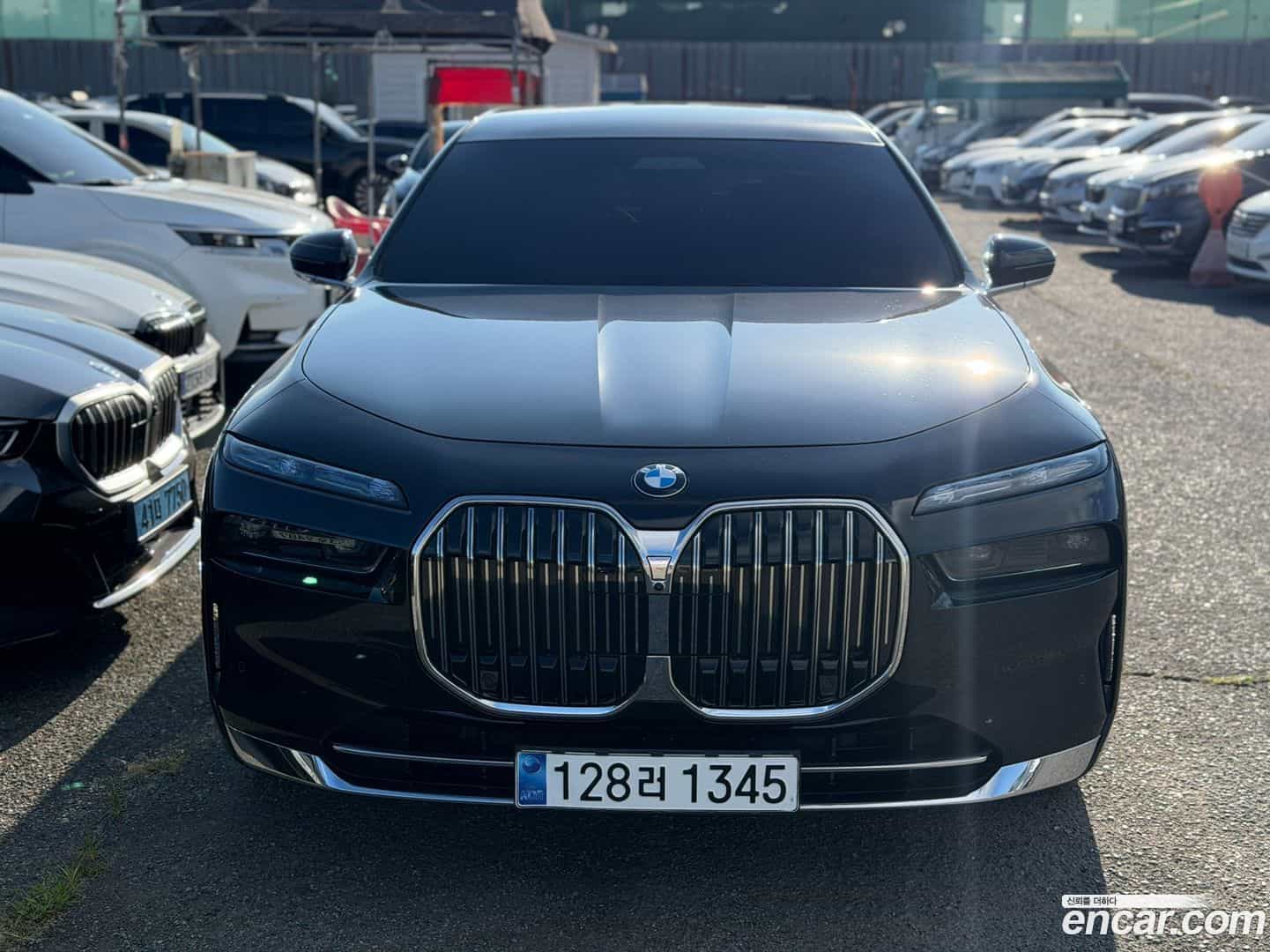 7-Series BMW 2023.9-OUTER-003