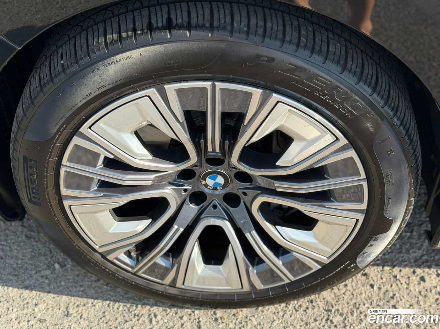 7-Series BMW 2023.9-OUTER-006