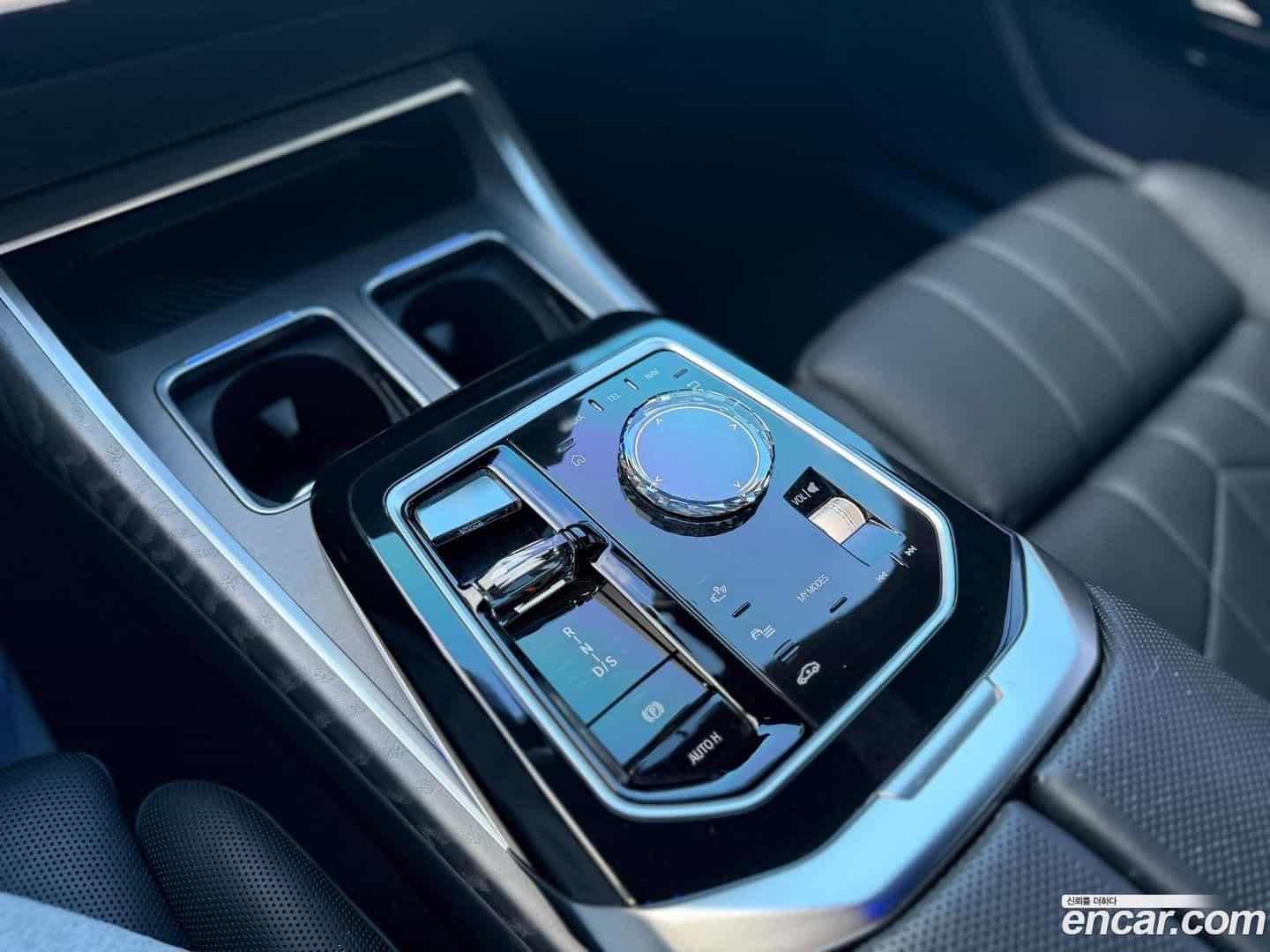 7-Series BMW 2023.9-INNER-009