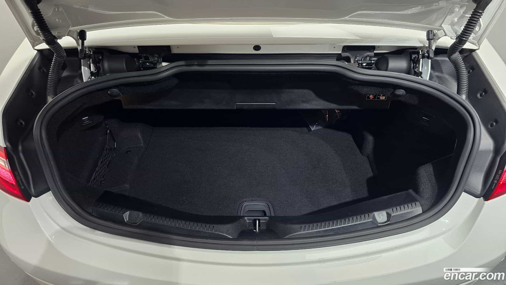 E-Class Mercedes-Benz 2020.7-OPTION-021