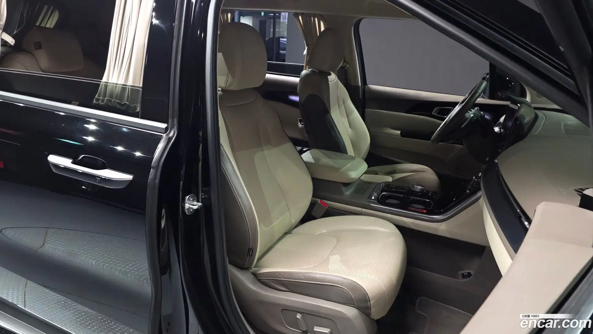 Canival Kia 2023.0-INNER-036