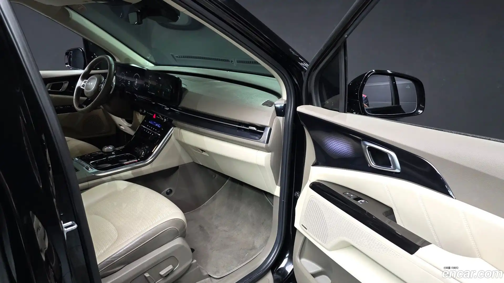 Canival Kia 2023.0-OPTION-042