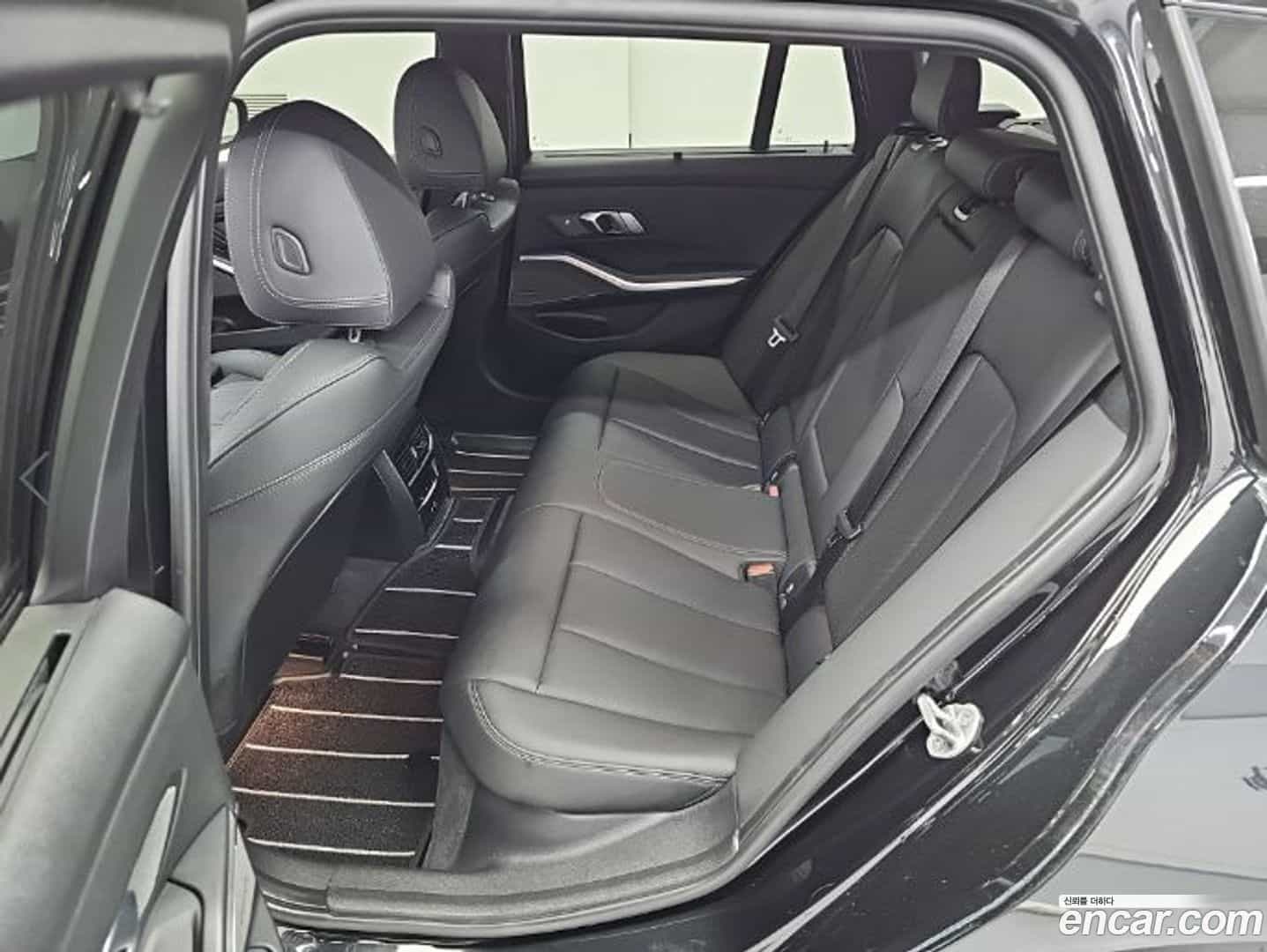 3-Series BMW 2024.6-OPTION-016