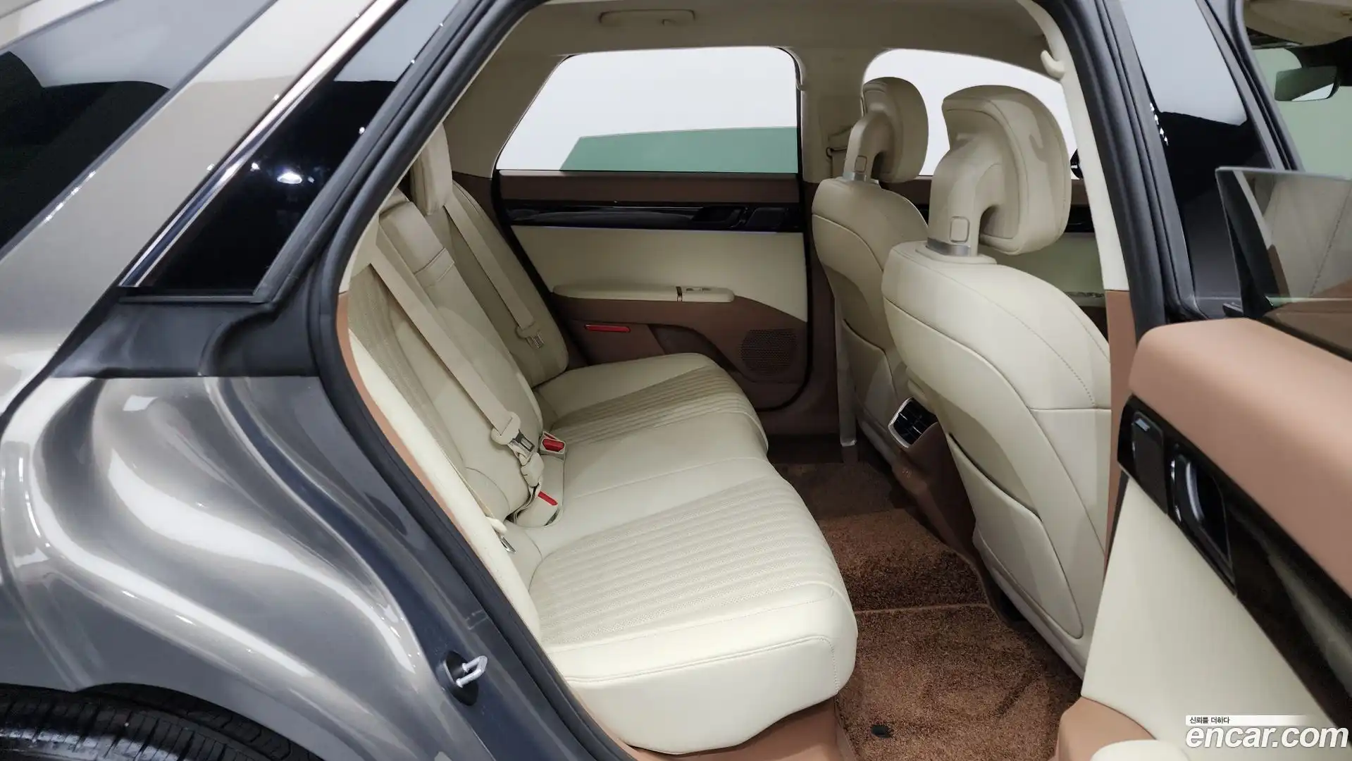 Grandeur Hyundai 2025.7-OPTION-015