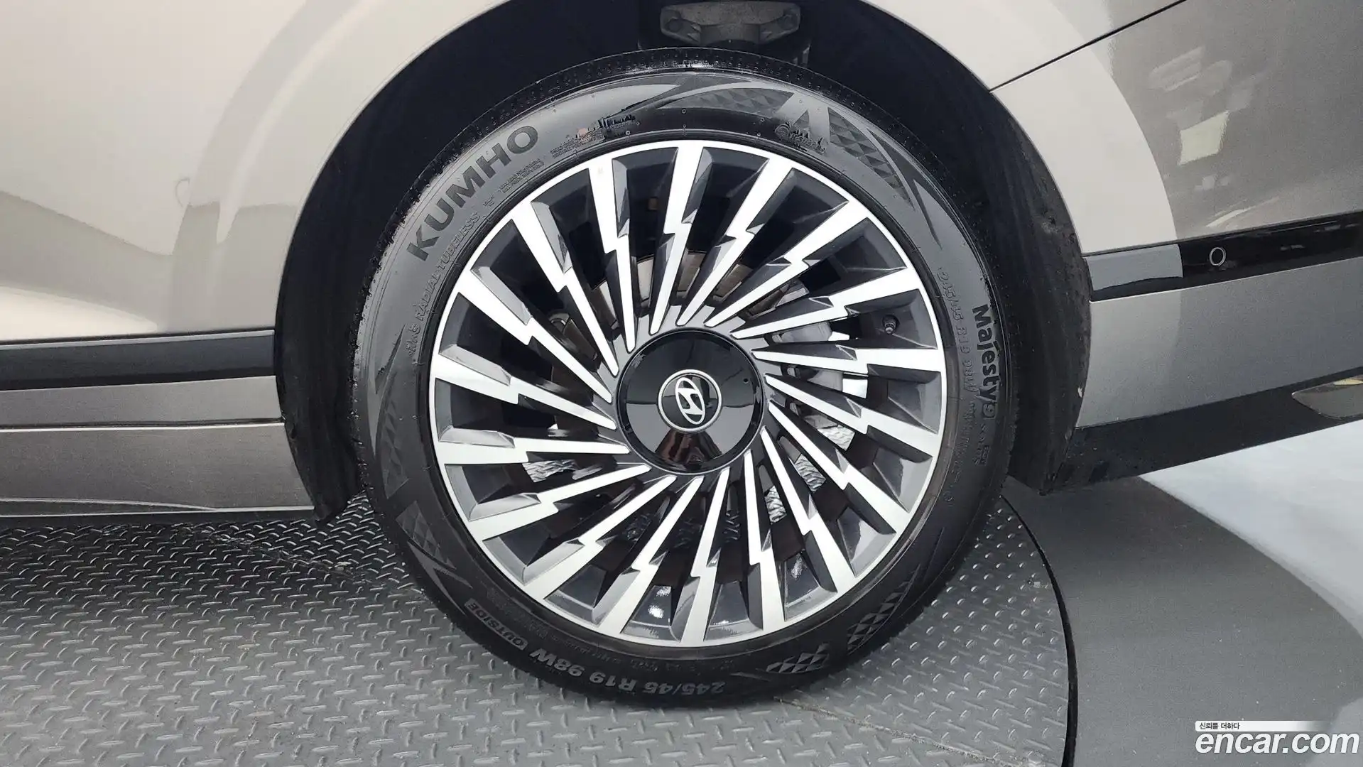Grandeur Hyundai 2025.7-OUTER-031
