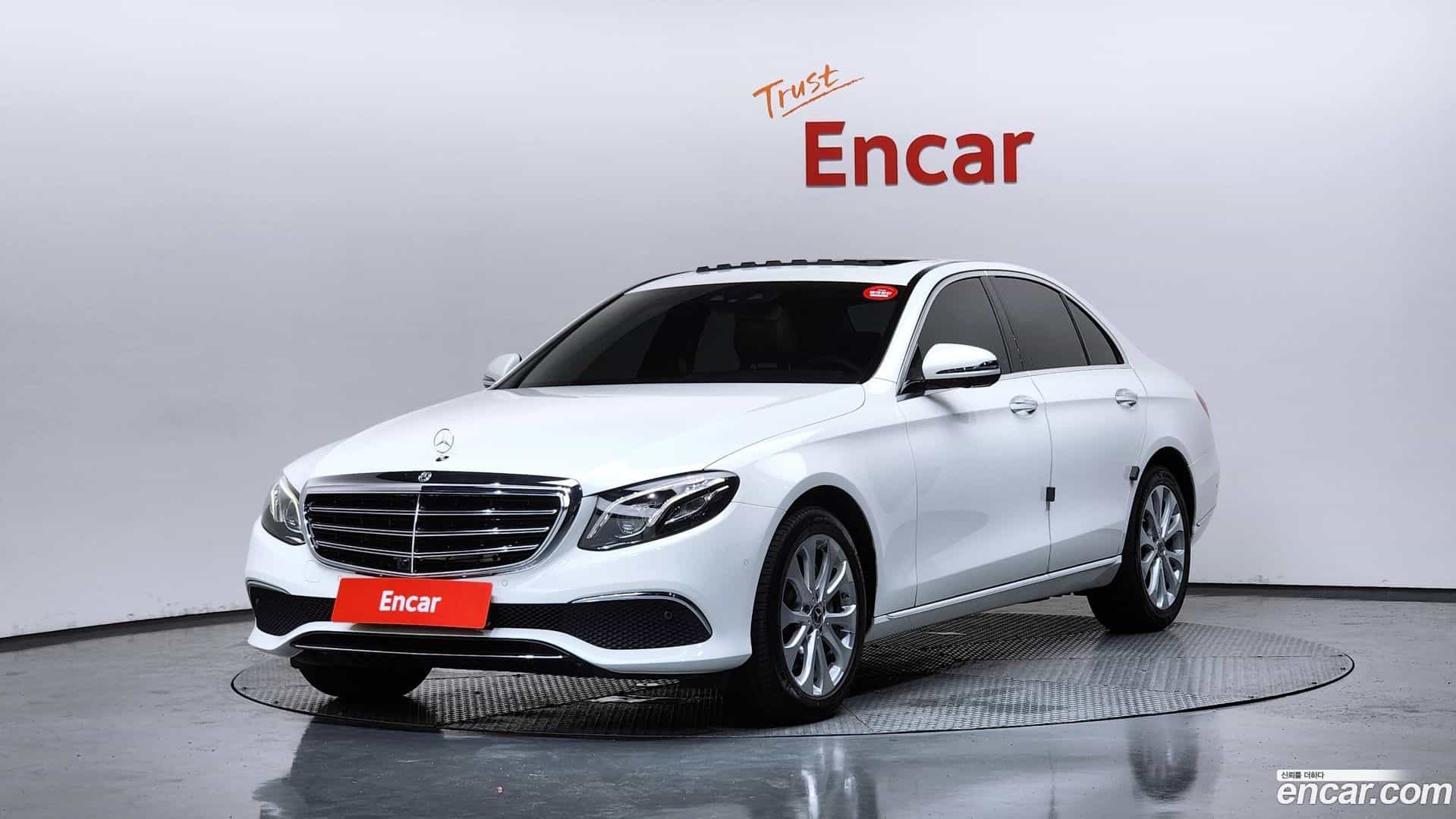 E-Class Mercedes-Benz 2018.11-OUTER-001
