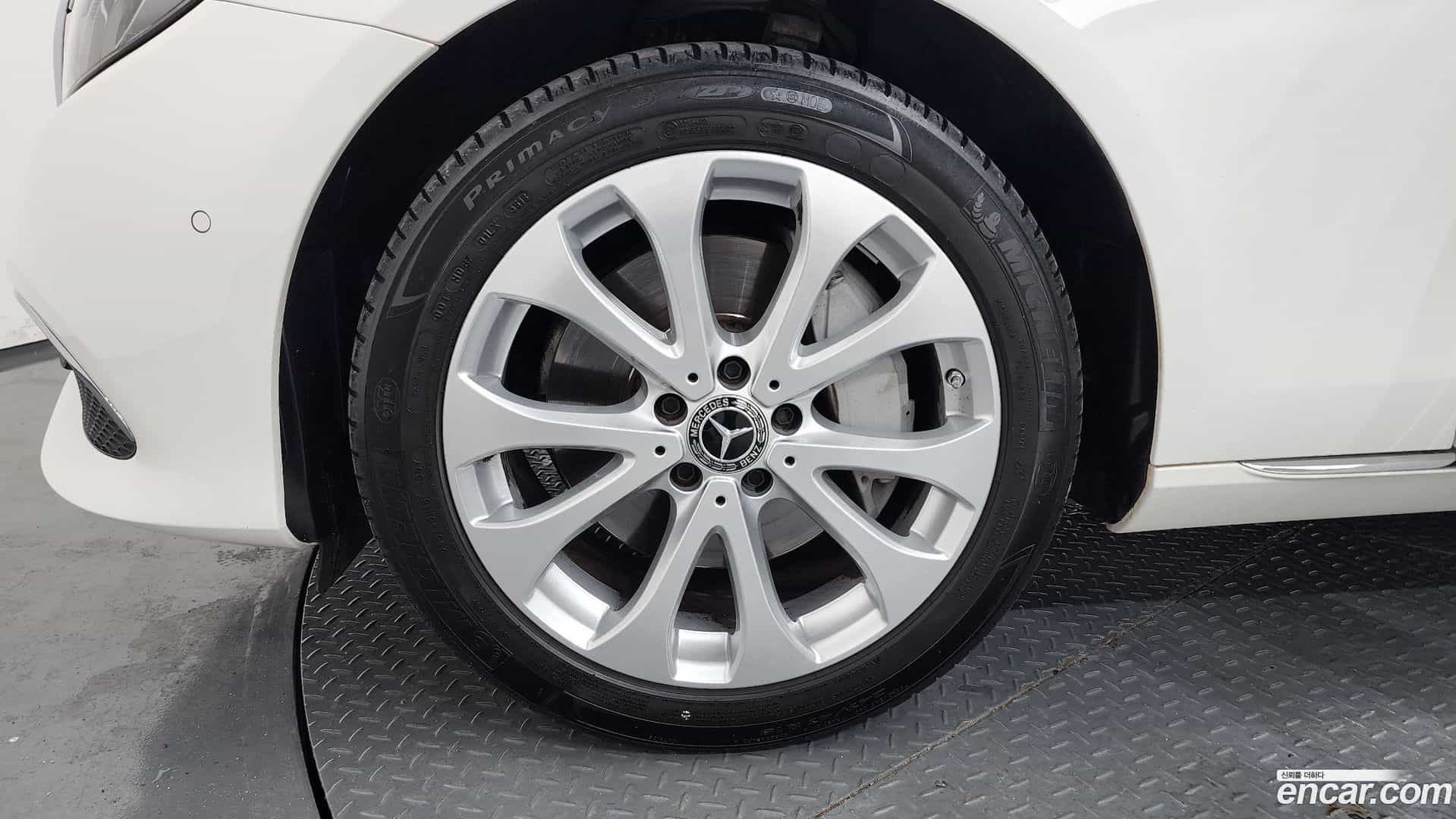 E-Class Mercedes-Benz 2018.11-OUTER-005