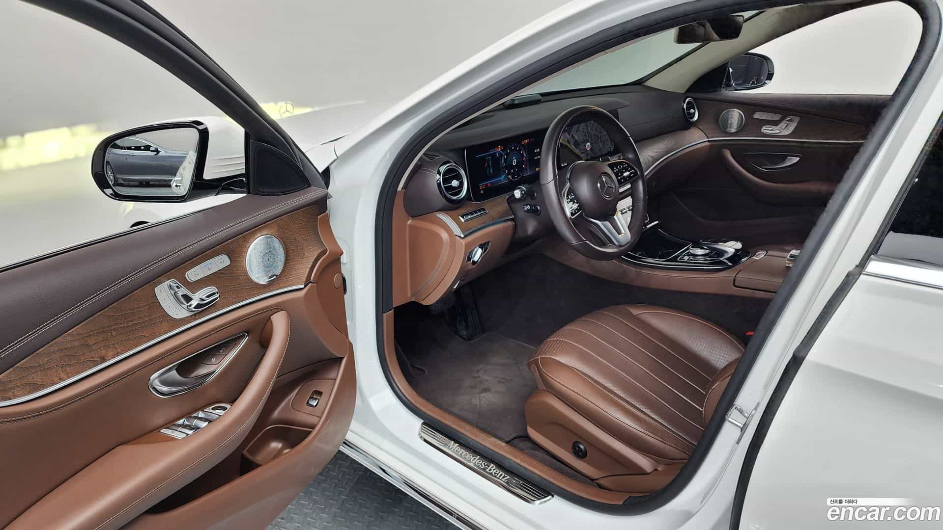E-Class Mercedes-Benz 2018.11-INNER-010