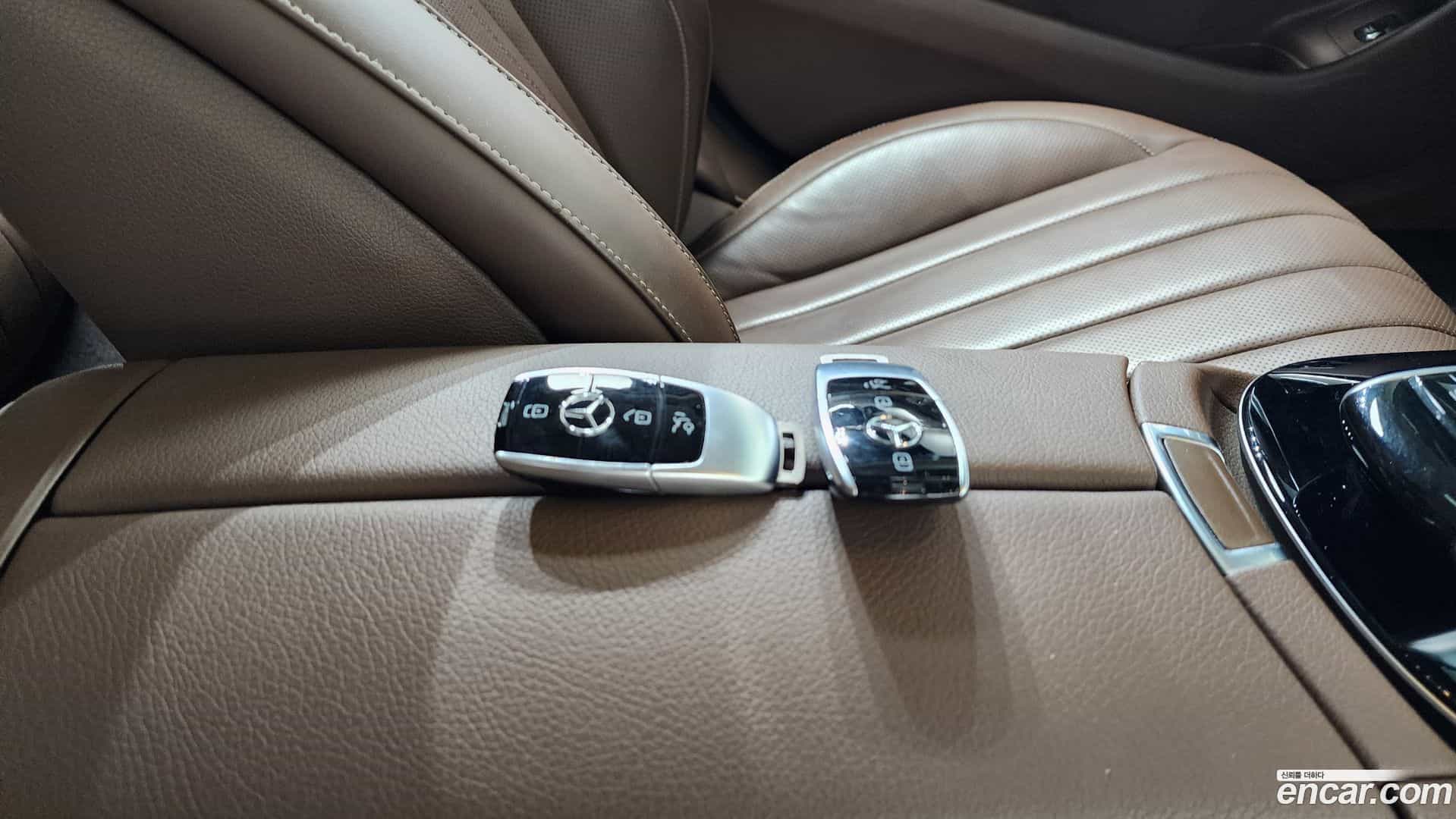 E-Class Mercedes-Benz 2018.11-OPTION-019