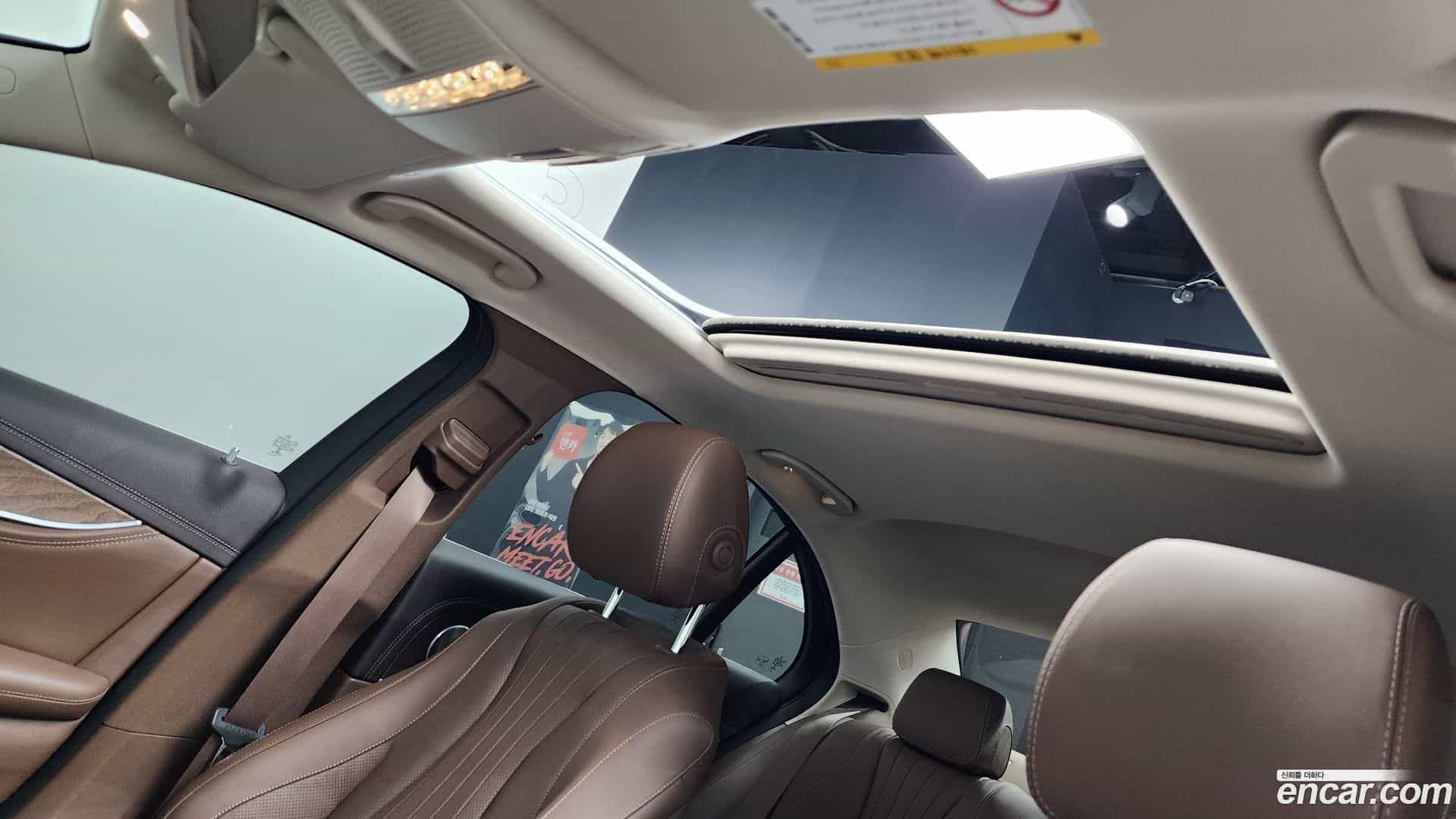 E-Class Mercedes-Benz 2018.11-OPTION-022