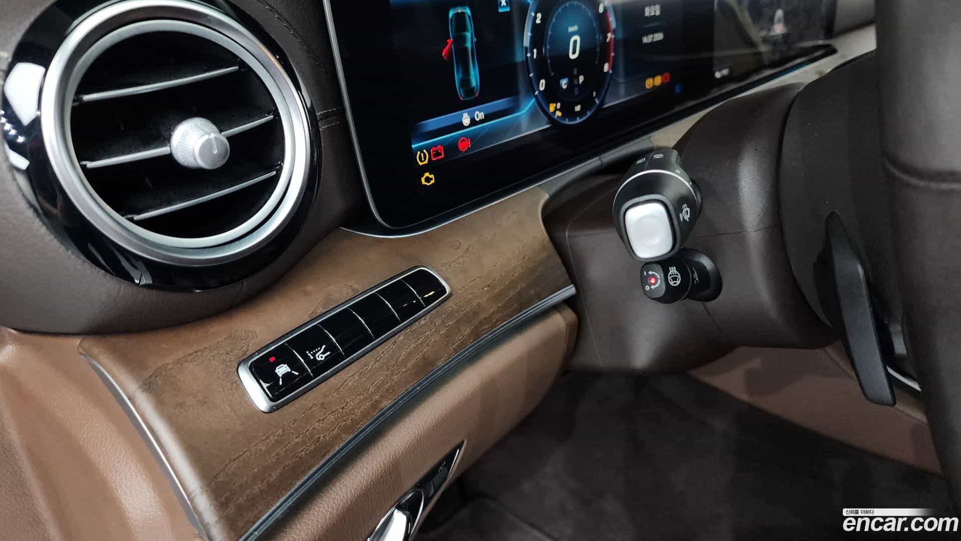 E-Class Mercedes-Benz 2018.11-OPTION-042