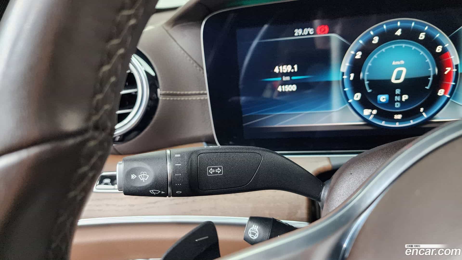 E-Class Mercedes-Benz 2018.11-OPTION-043