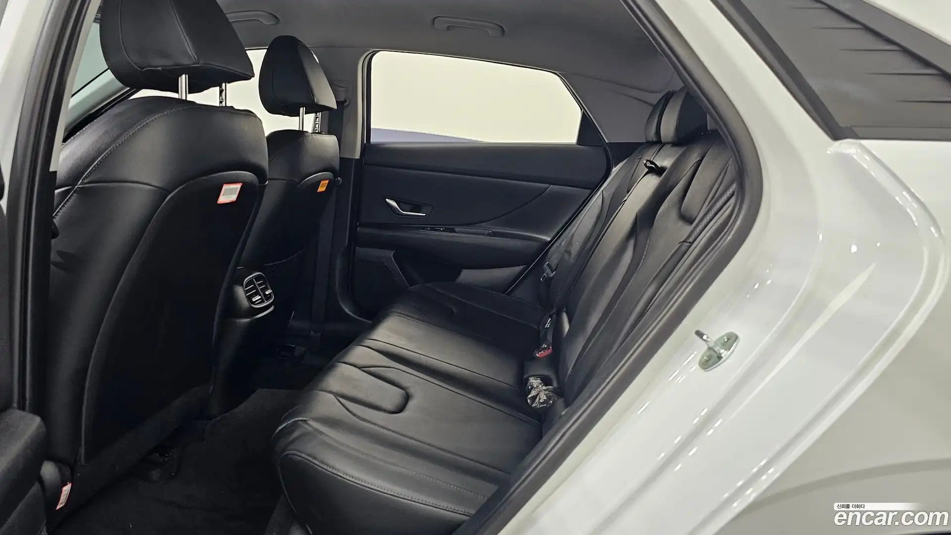 AVANTE Hyundai 2022.4-INNER-036