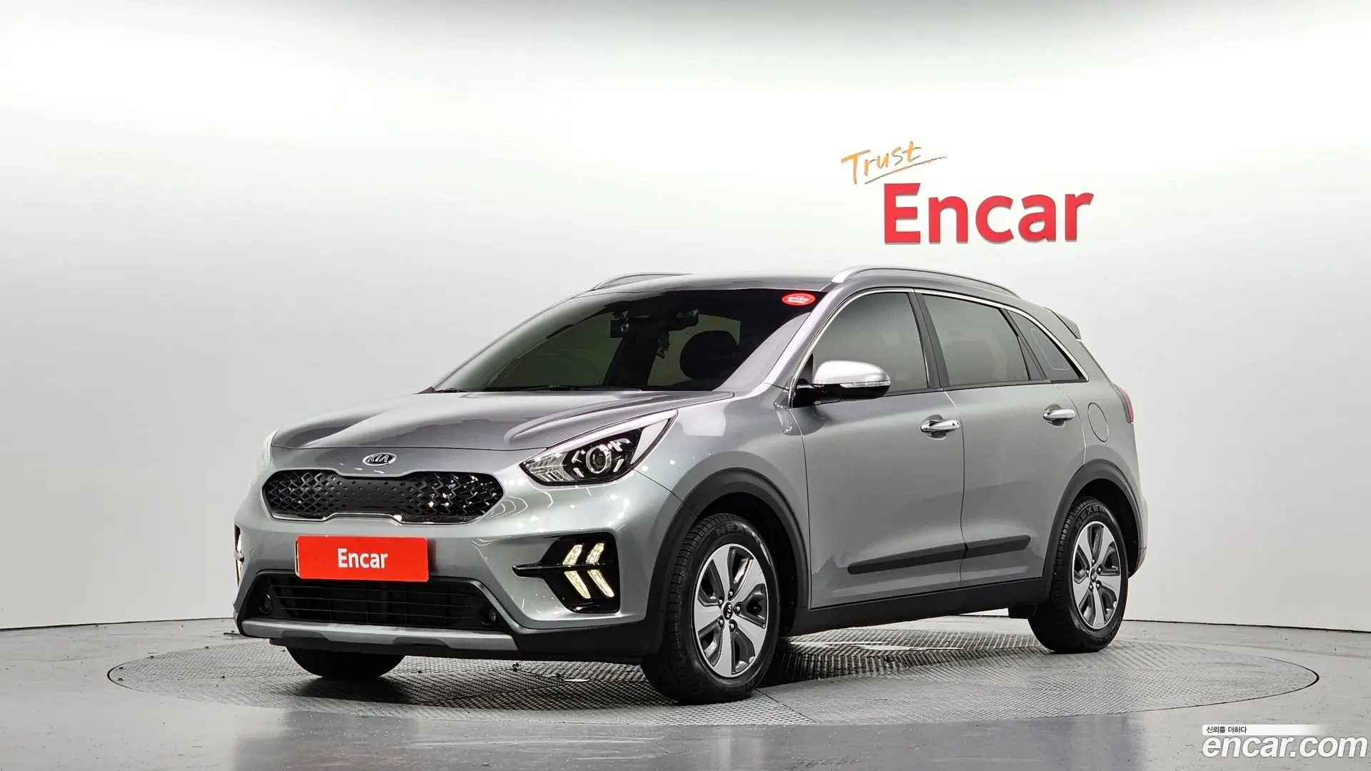 Main__Slider__Photo:Niro Kia 2020.2-0