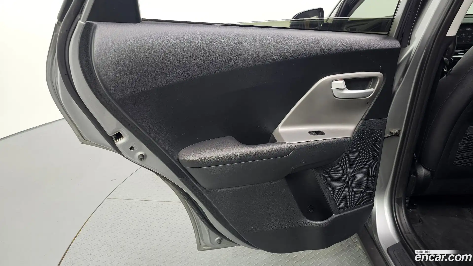 Niro Kia 2020.2-INNER-035