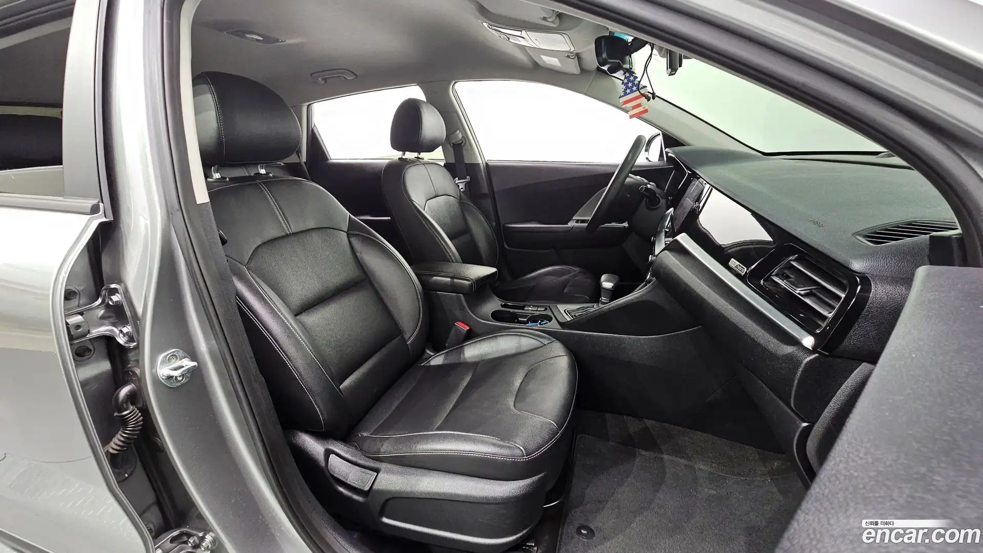 Niro Kia 2020.2-INNER-036
