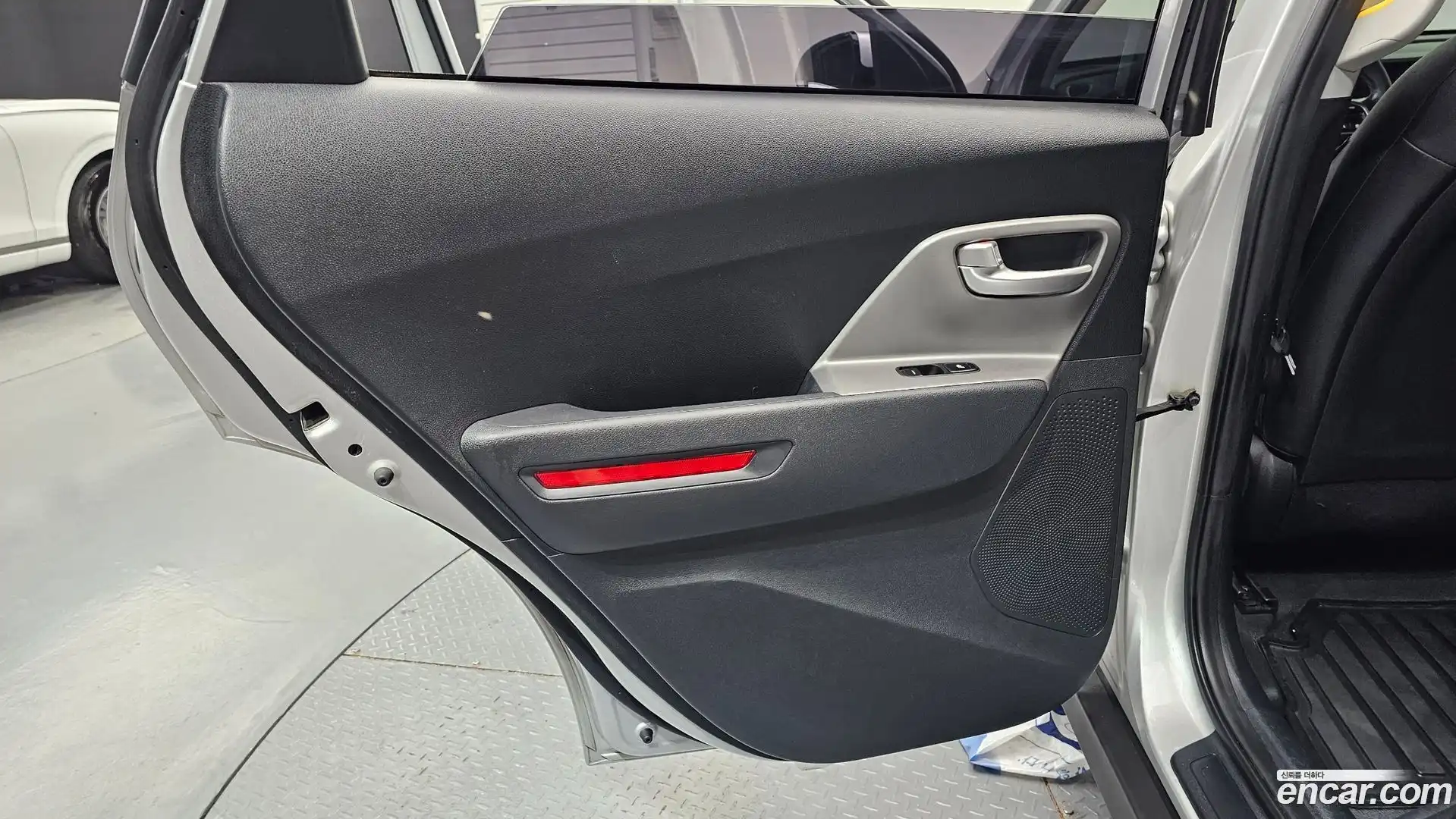 Niro Kia 2022.10-INNER-035